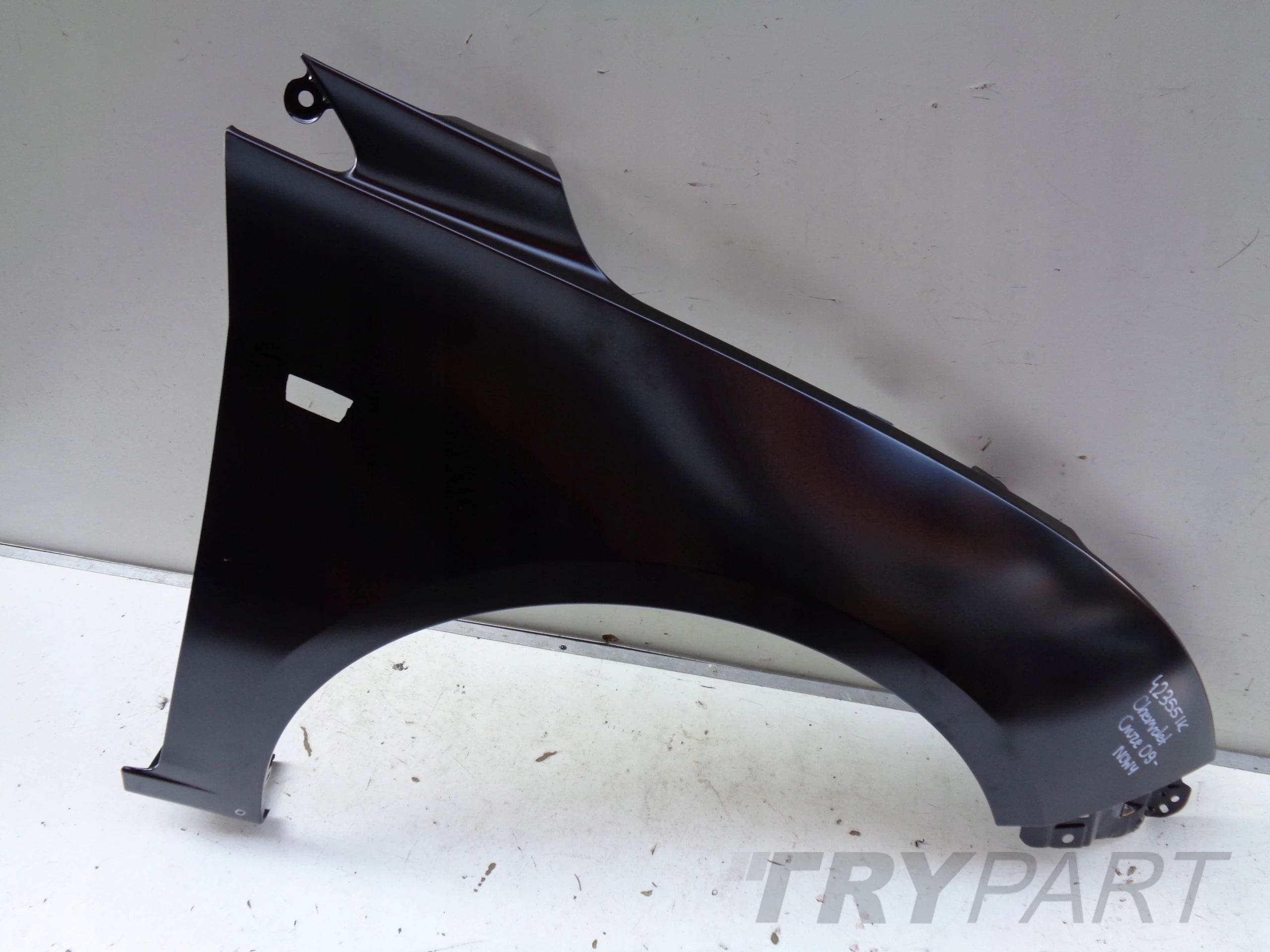 NEW FRONT RIGHT FENDER CHEVROLET CRUZE 09- NO. 42355