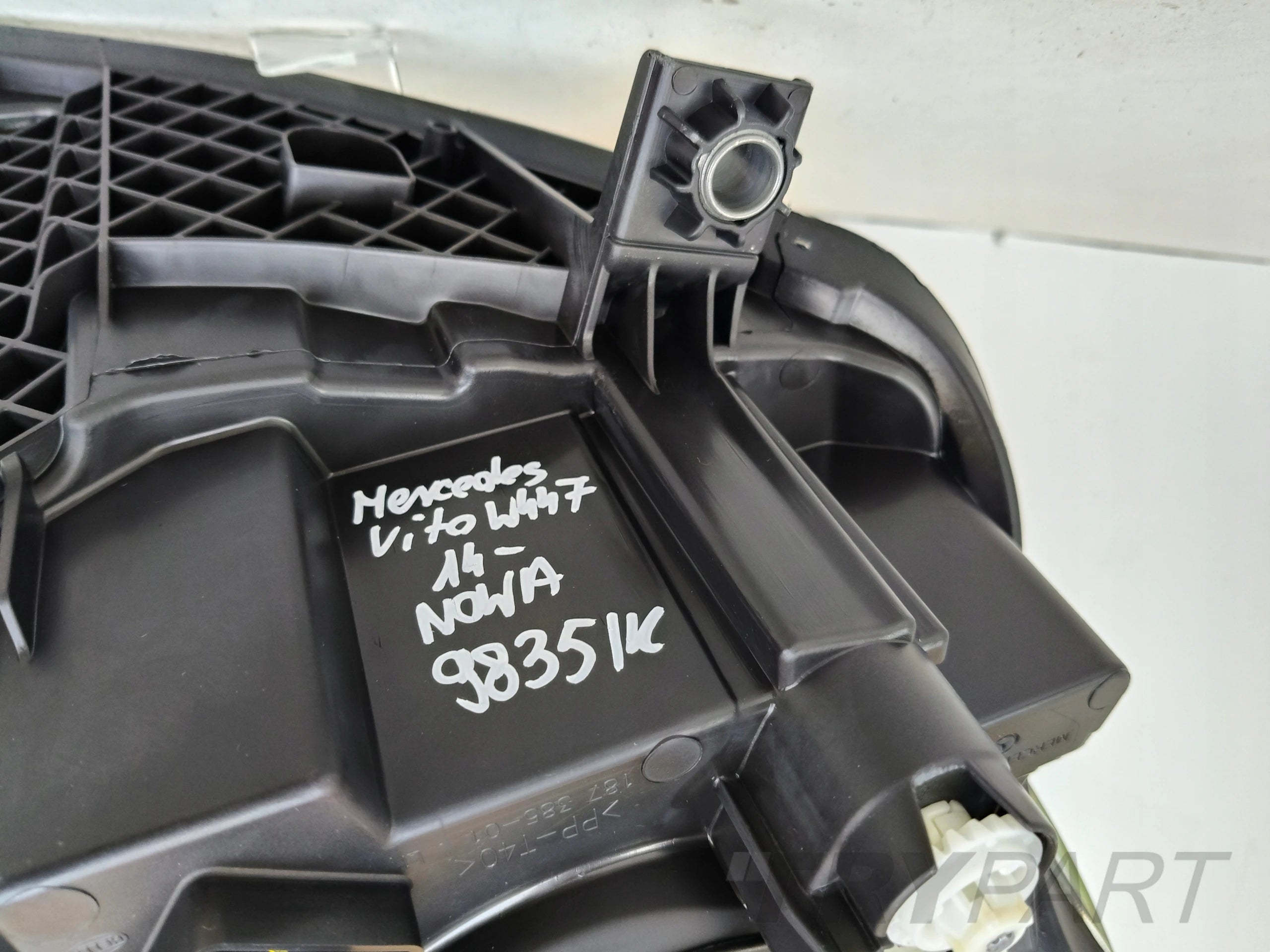 NEW LEFT HEADLIGHT LAMP MERCEDES VITO W447 14-