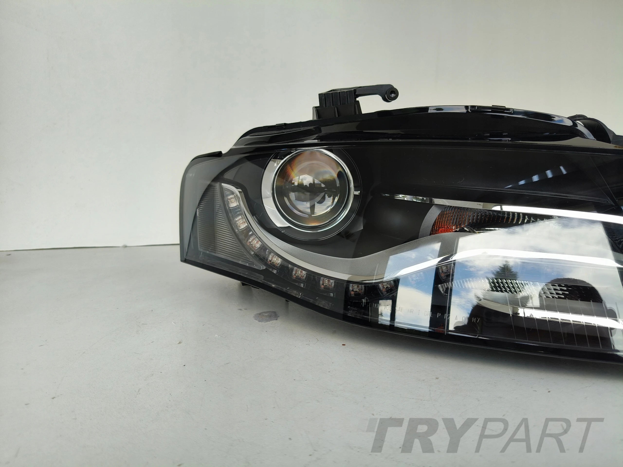 NEW RIGHT HEADLIGHT LAMP AUDI A4 B8 8K 8K0 07-11 XENON LED NON-ADAPTIVE