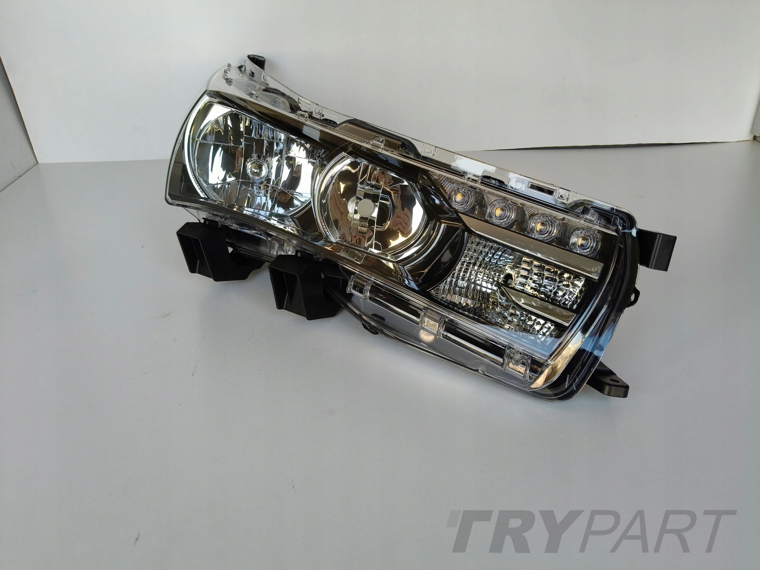 NEW RIGHT HEADLIGHT LAMP TOYOTA COROLLA E16 LED