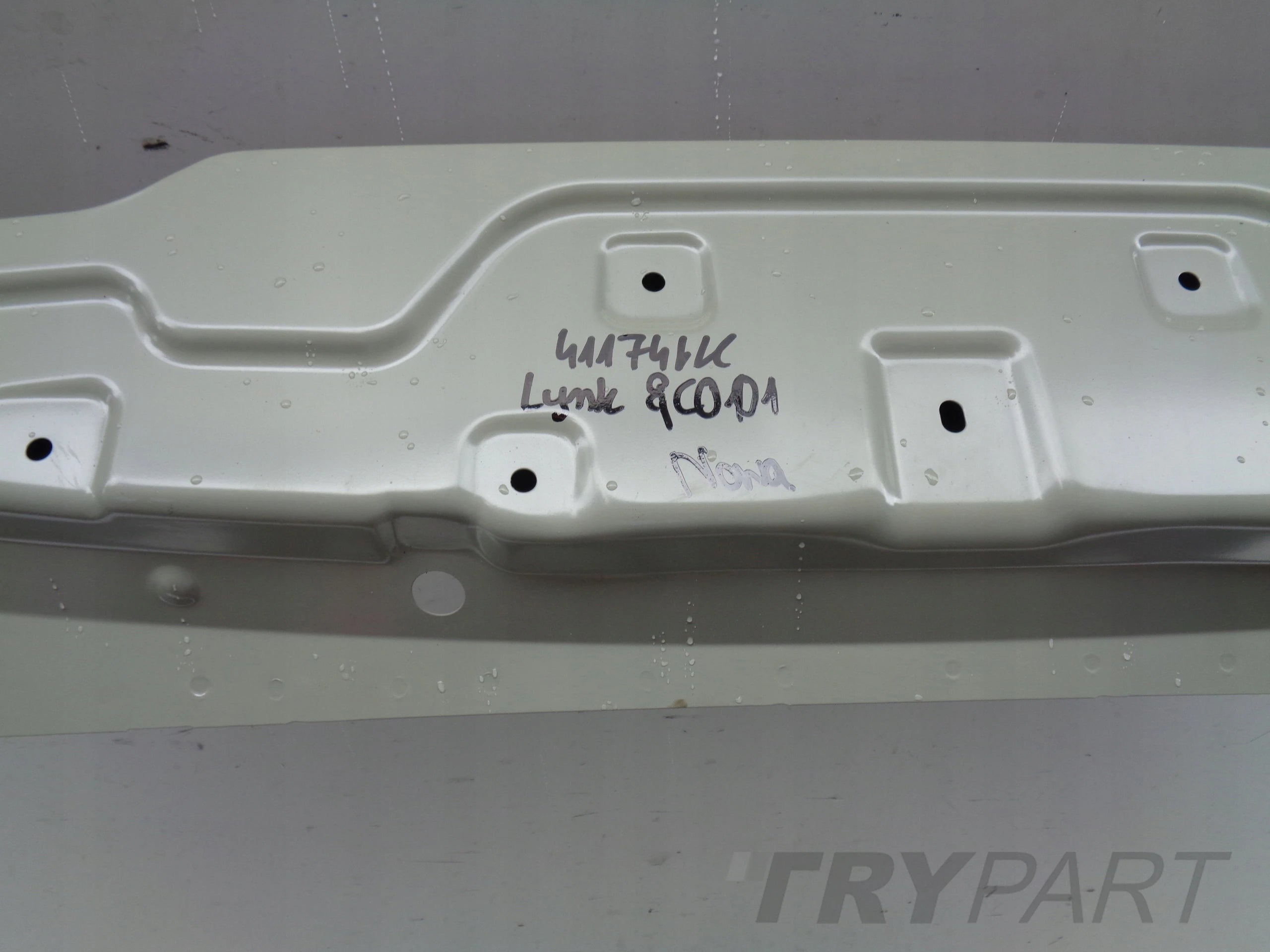 NEW TAILGATE LYNK CO&01 CO & 01 NO. 41174