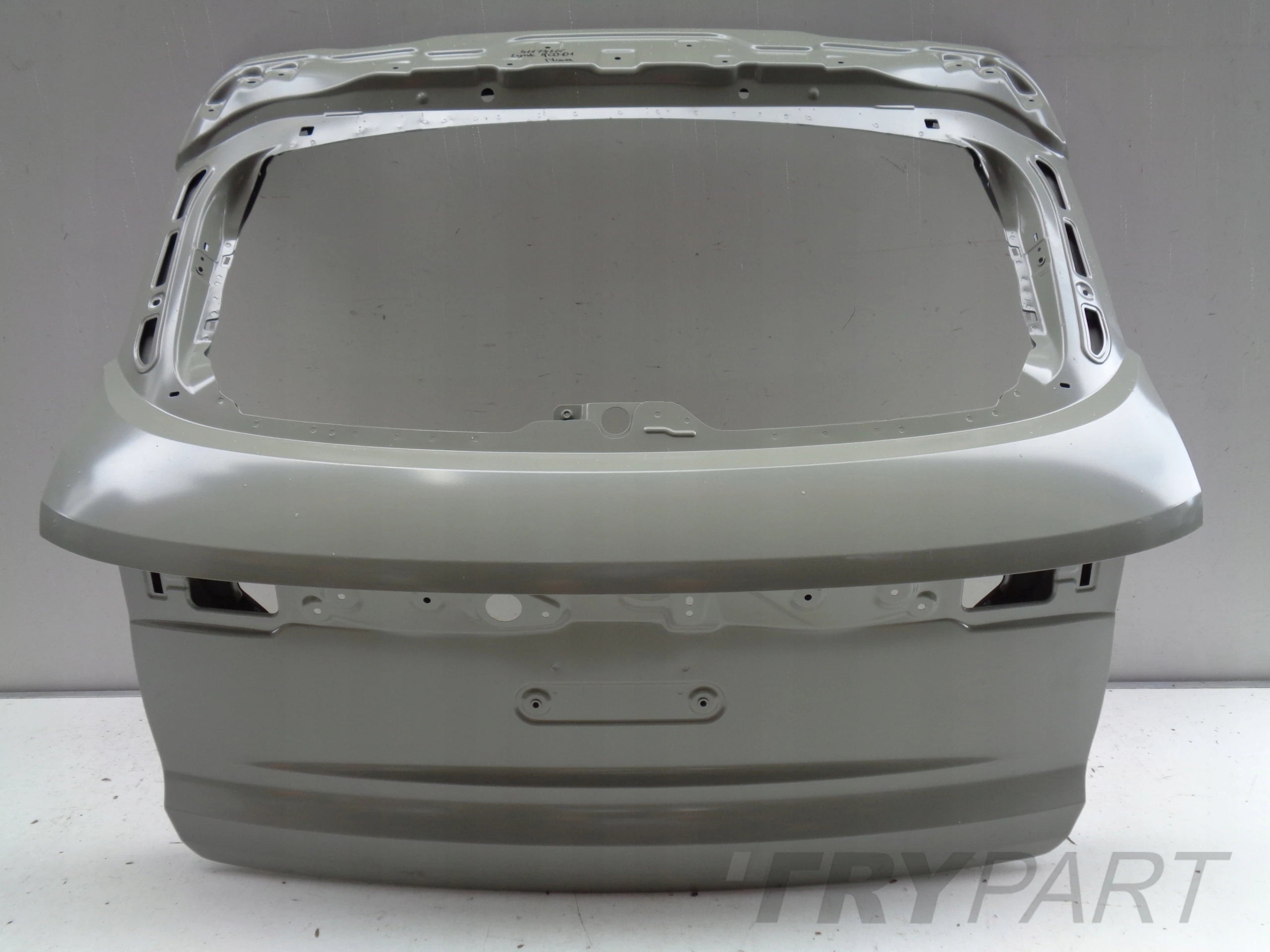 NEW TAILGATE LYNK CO&01 CO & 01 NO. 41174