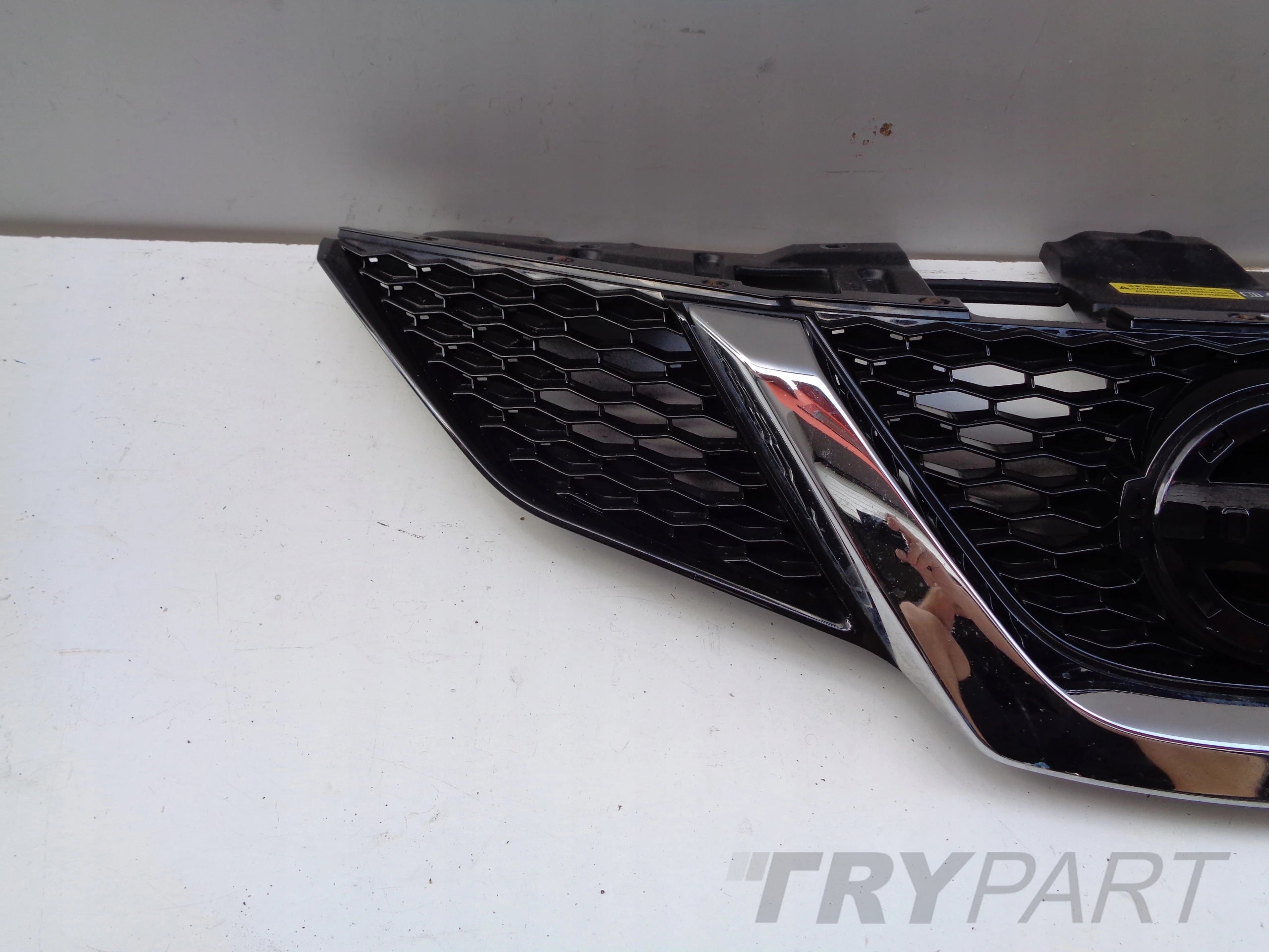 NISSAN QASHQAI II 13-17 Grille Cover