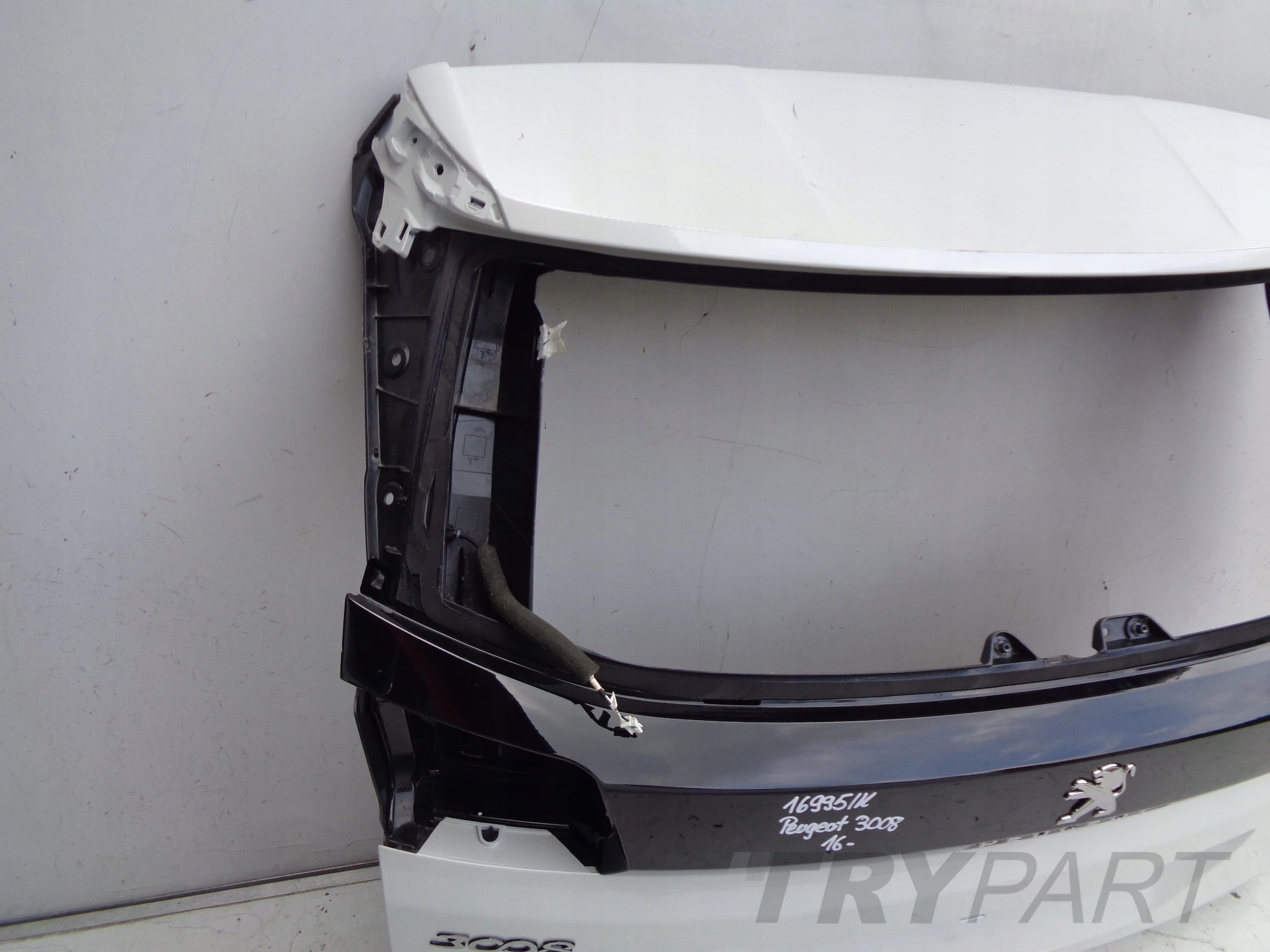 PEUGEOT 3008 16- TAILGATE NO. 16995