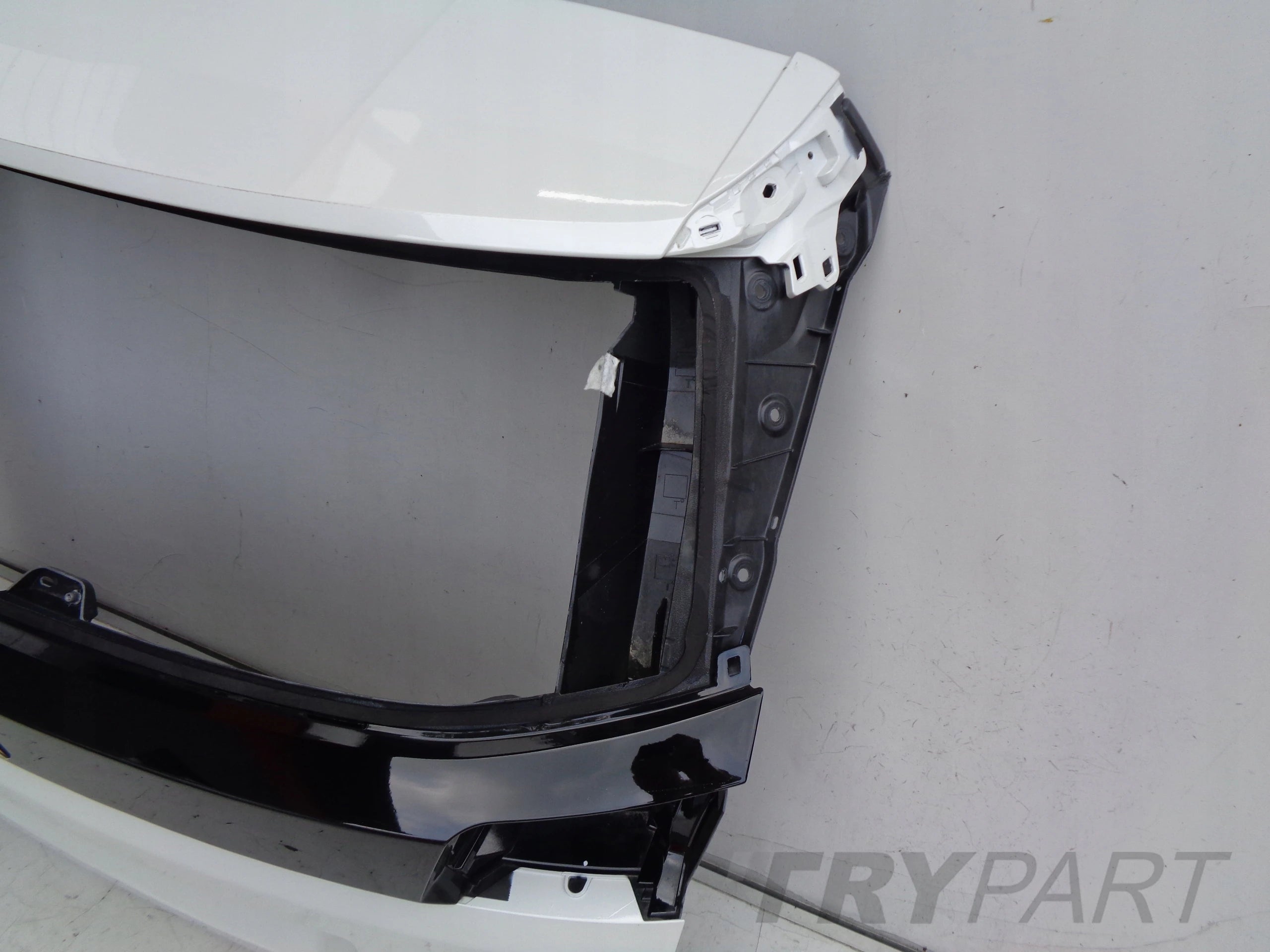 PEUGEOT 3008 16- TAILGATE NO. 16995