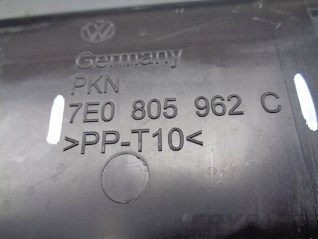 Radiator Grille Air Intake Cover VW T6 7E 7E0 15-