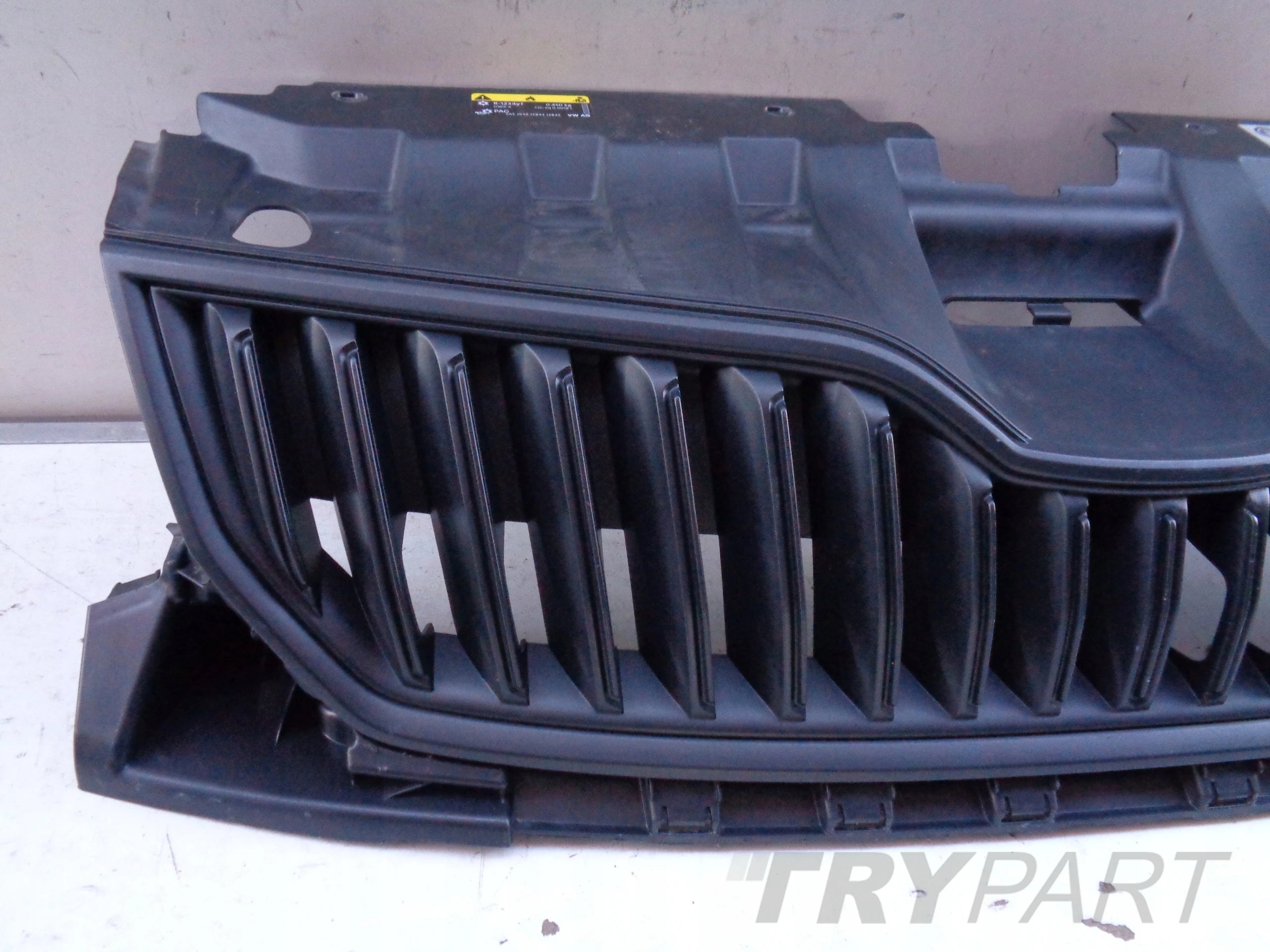 Radiator Grille for SKODA FABIA III 3 6V 6V0 14-