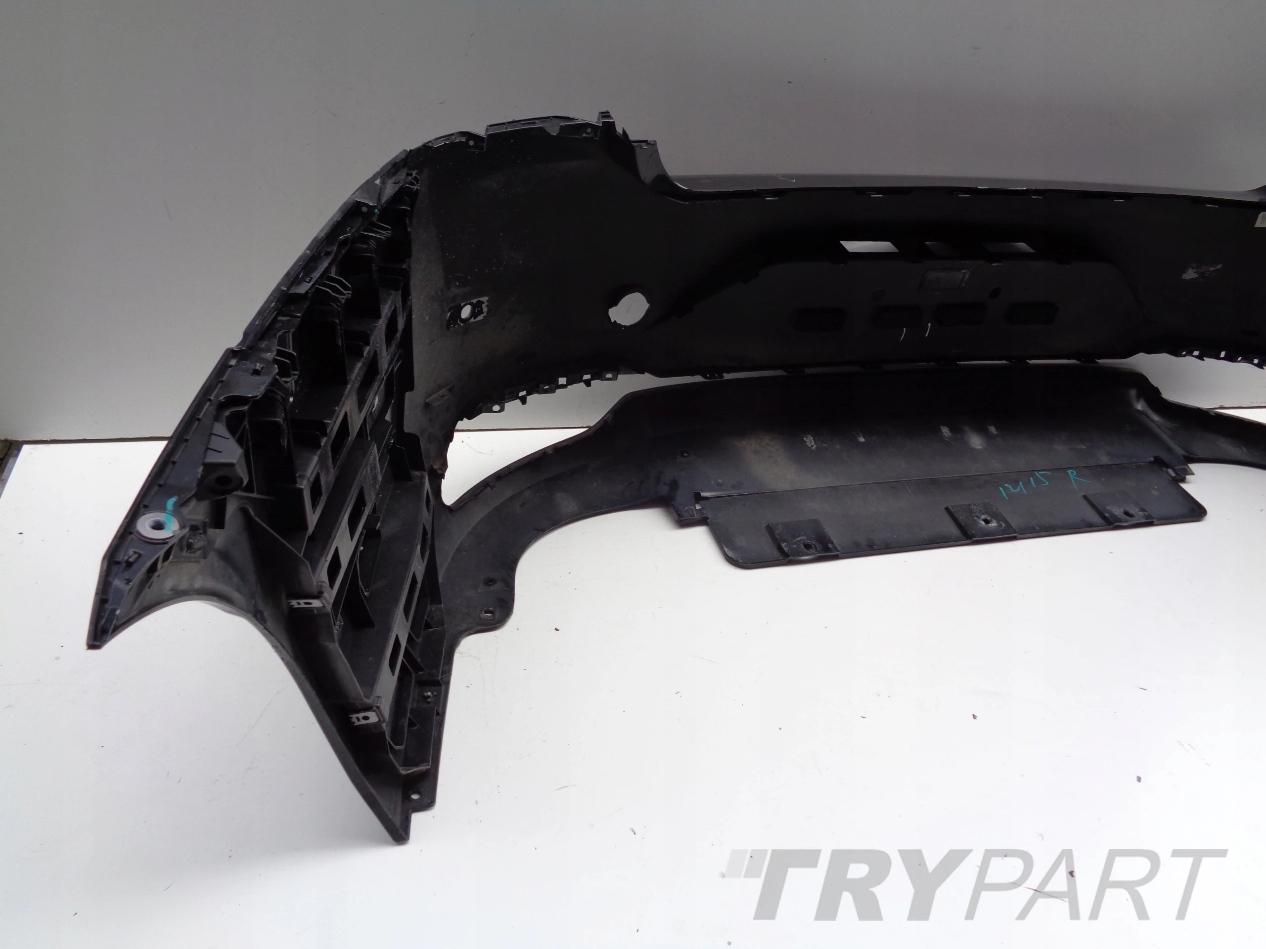 REAR BUMPER CITROEN DS9 NO. 47534