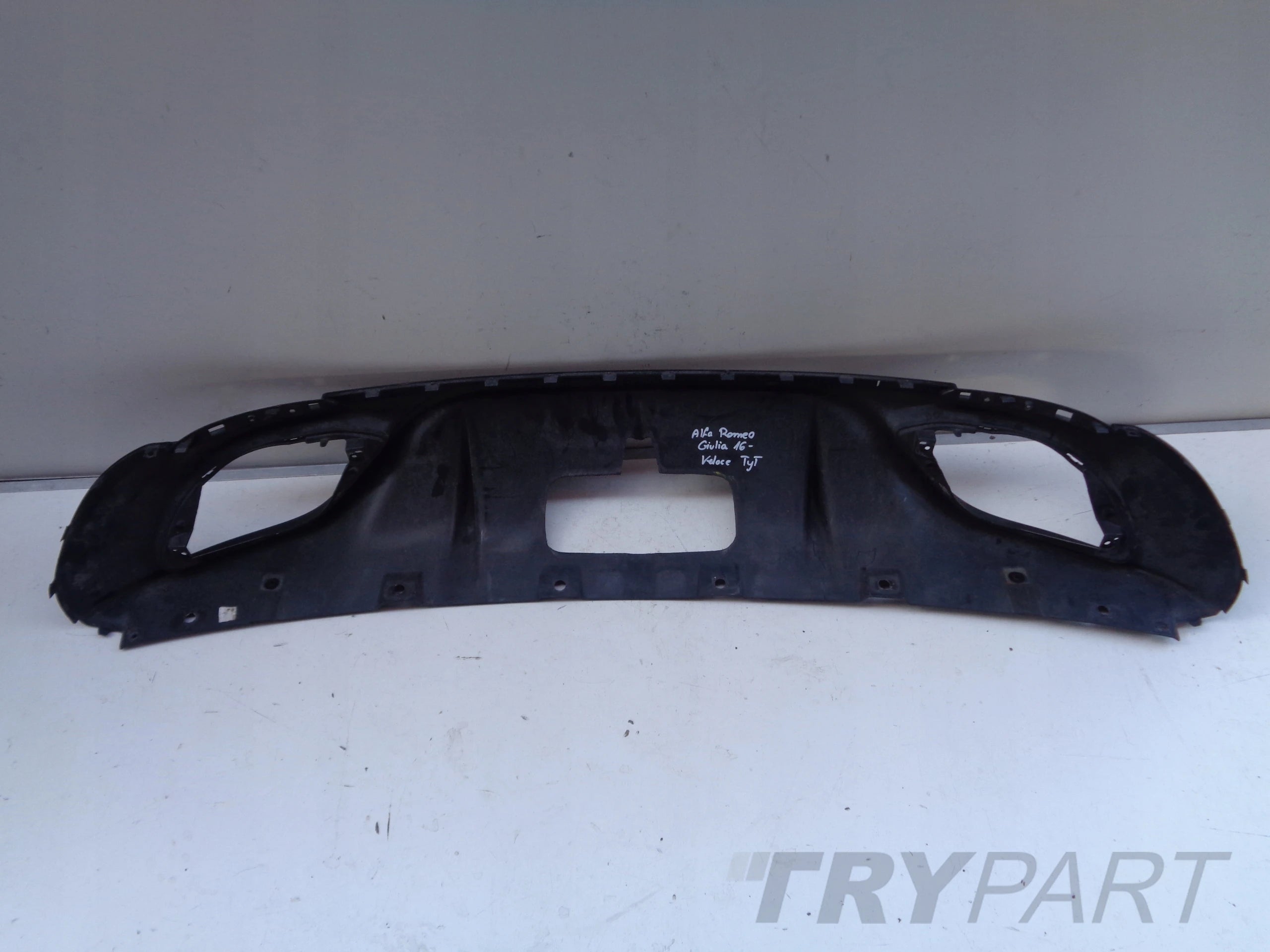 REAR BUMPER DIFFUSER ALFA ROMEO GIULIA VELOCE