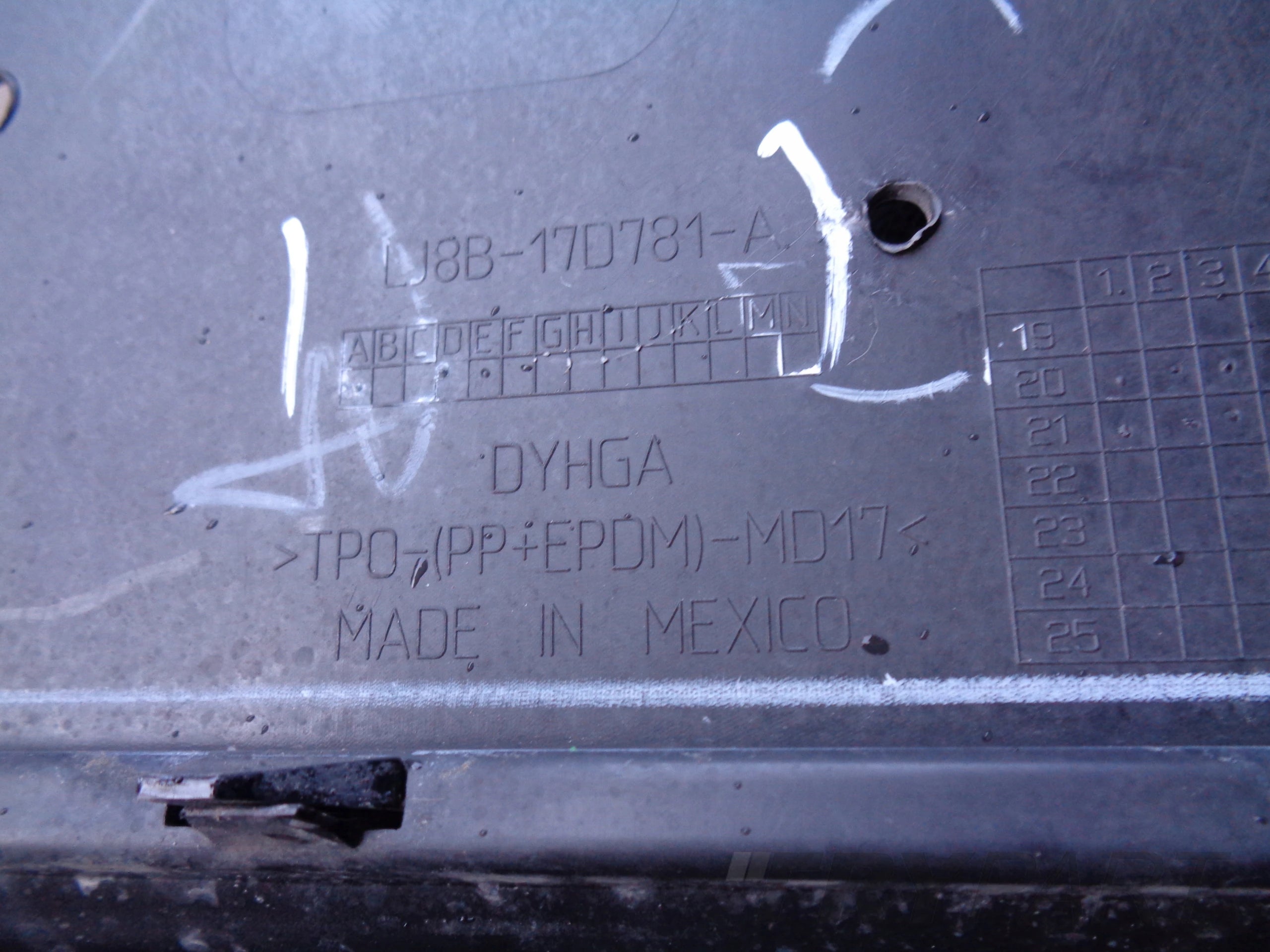 REAR BUMPER FORD MUSTANG MACH E 21- GT NO. 44857
