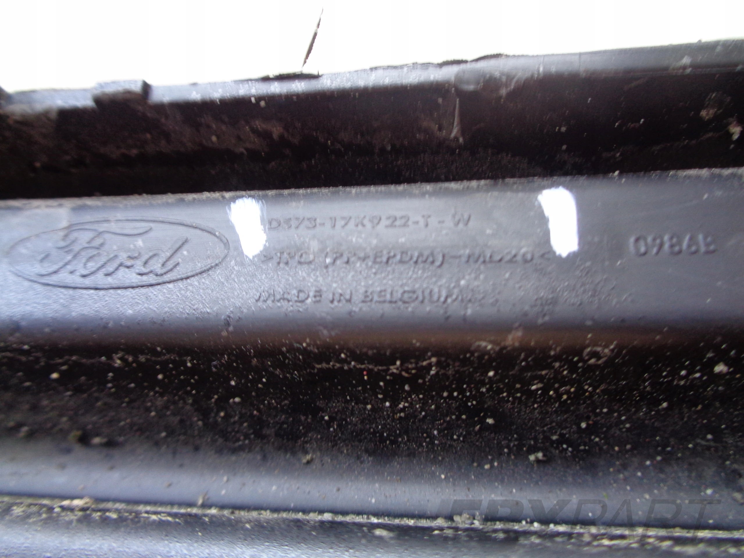 REAR BUMPER TRIM FORD MONDEO MK5 TITANIUM 15-