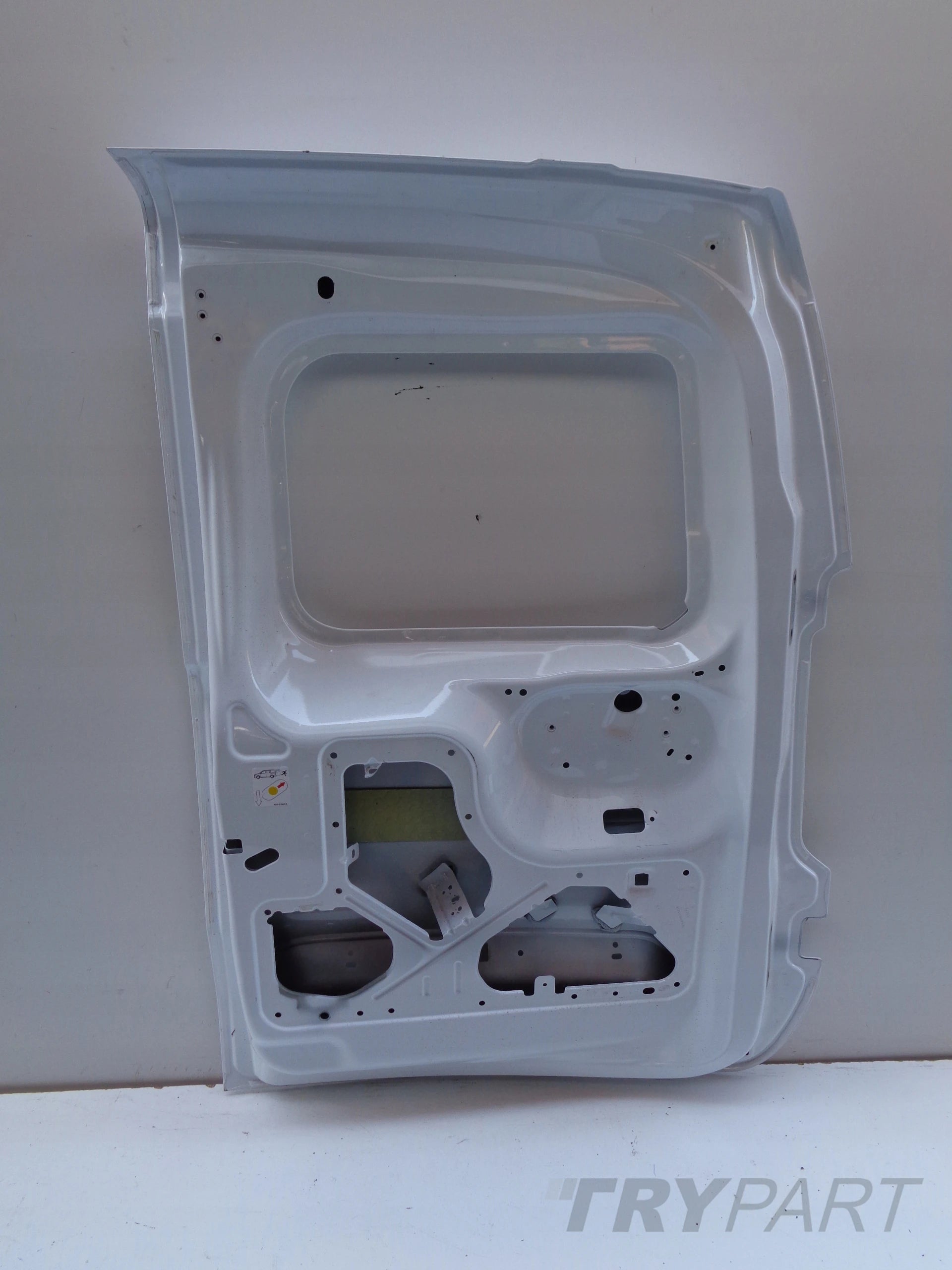 REAR LEFT DOOR FORD TRANSIT COURIER II 23- NO 47351