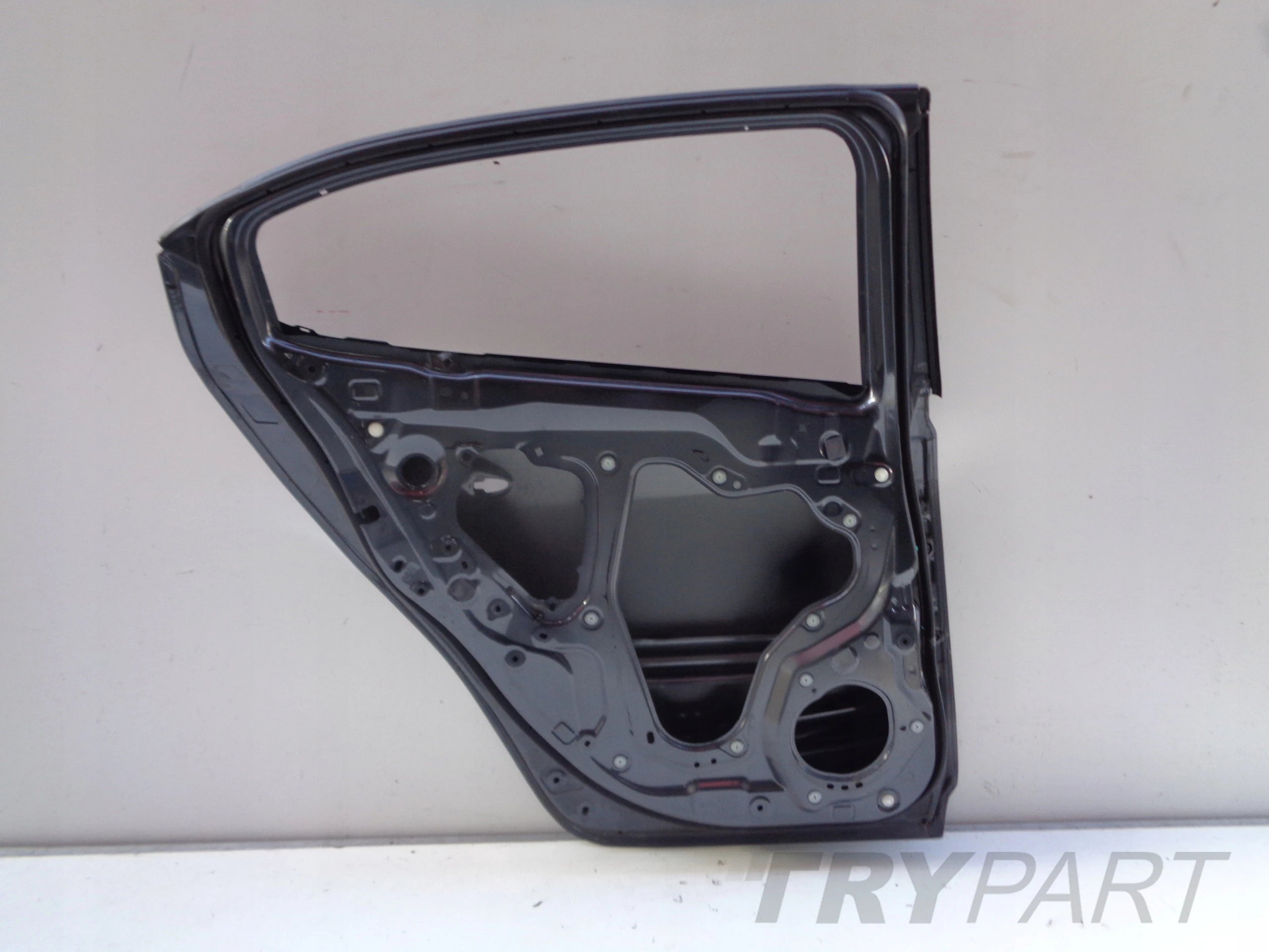REAR LEFT DOOR MAZDA 3 13- NO. 28609