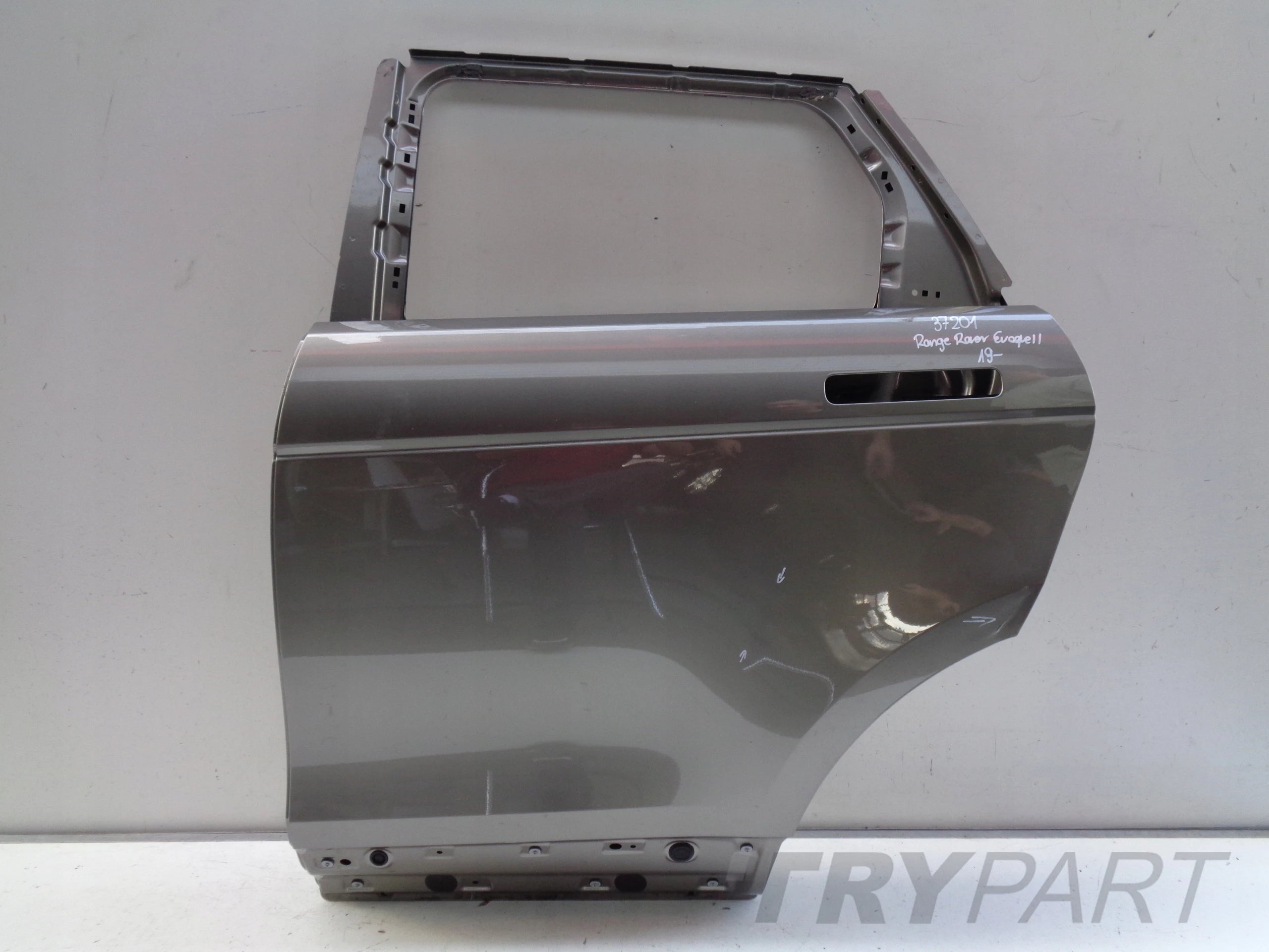 REAR LEFT DOOR RANGE ROVER EVOQUE II 19- NO. 37201