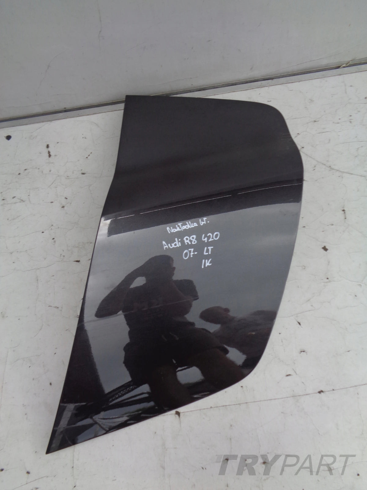 REAR LEFT FENDER FLARE AUDI R8 420 07-