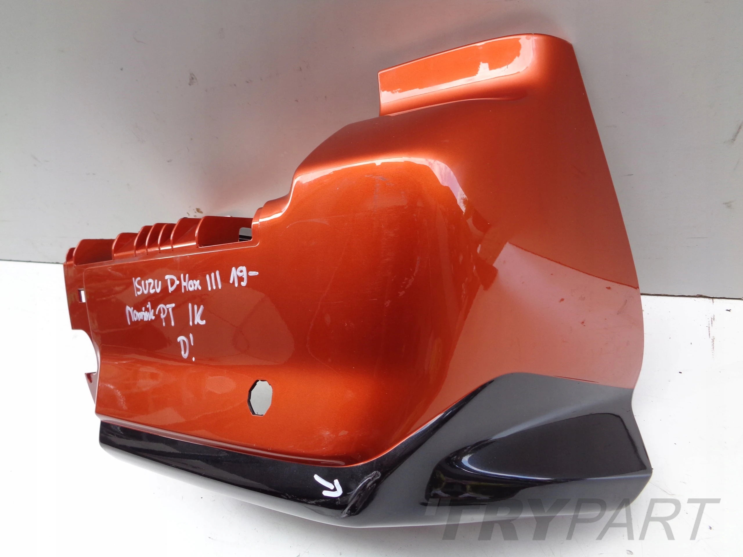 REAR RIGHT BUMPER CORNER ISUZU D-MAX 19-