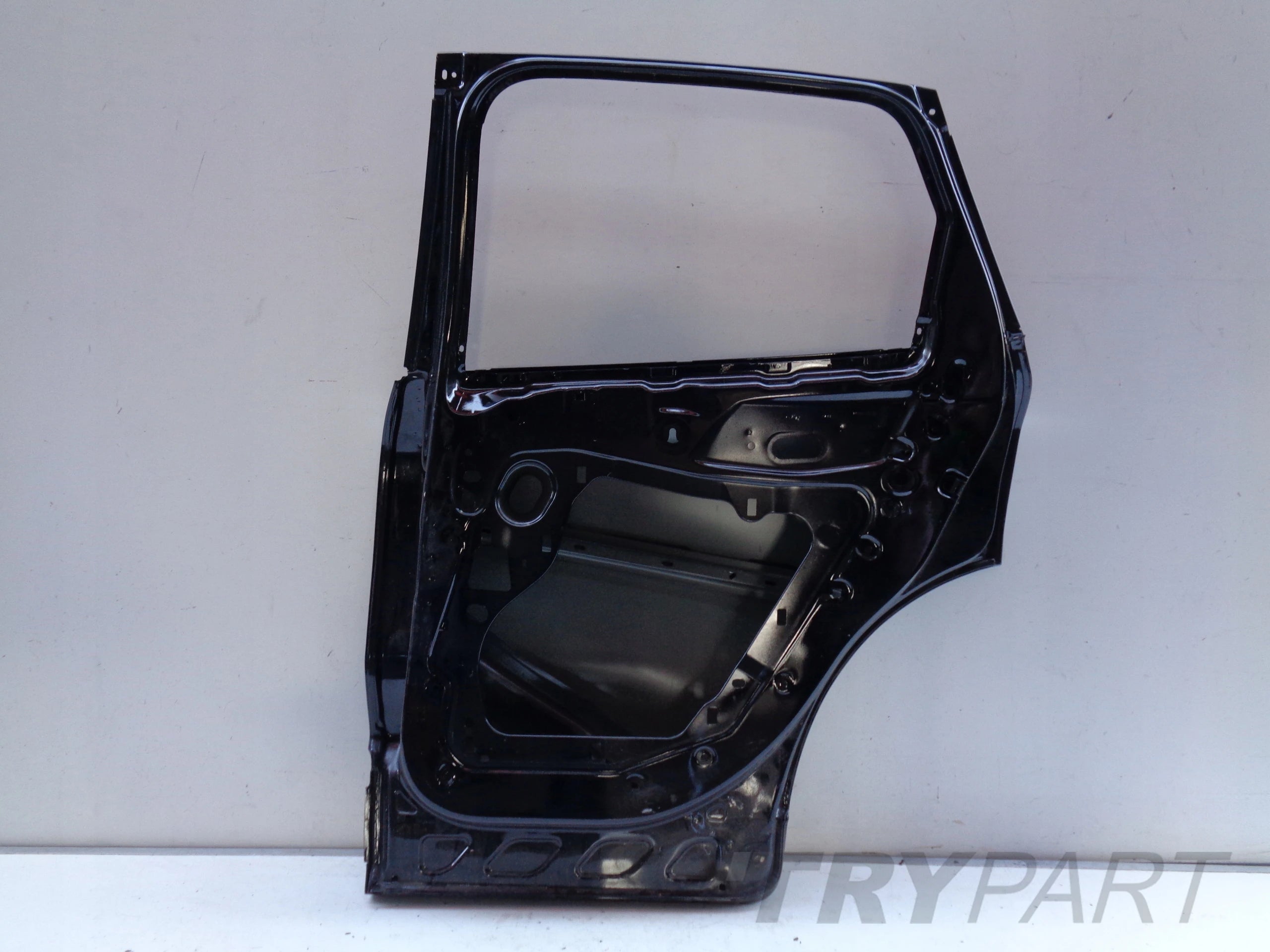 REAR RIGHT DOOR FORD KUGA MK3 19- NO. 39665