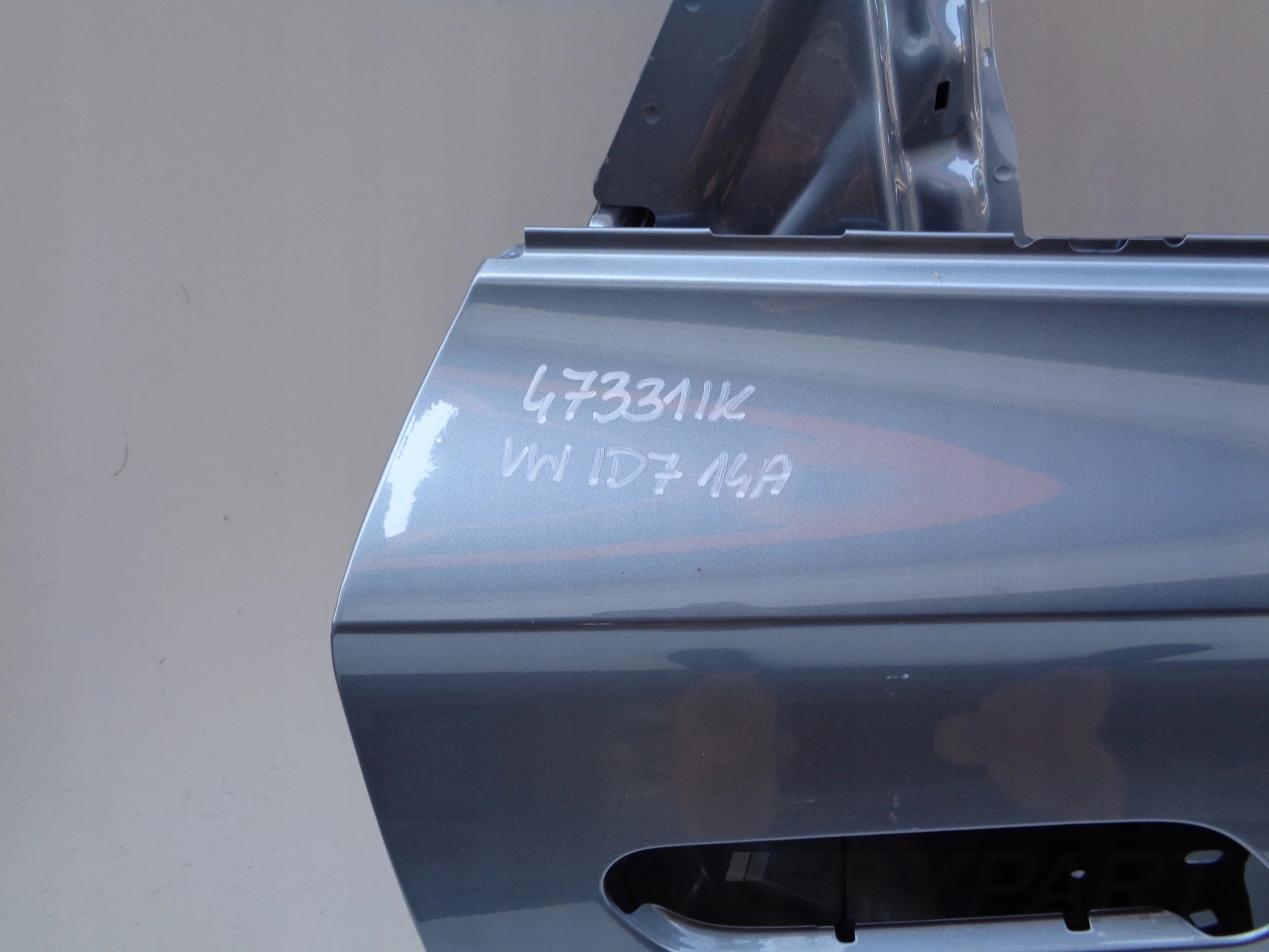 REAR RIGHT DOOR VW ID7 14A NO. 47331