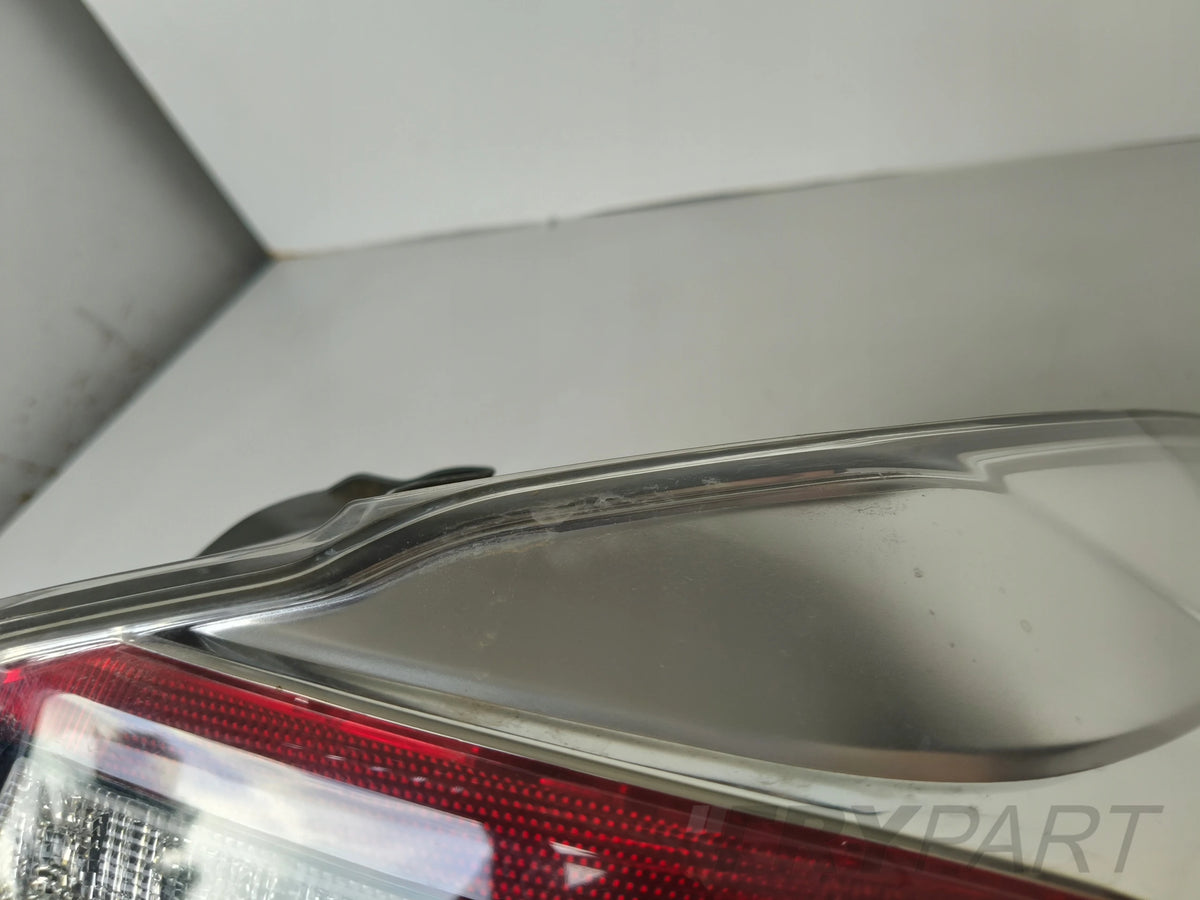 REAR RIGHT TAIL LIGHT SUBARU XV 16- LIFT LED
