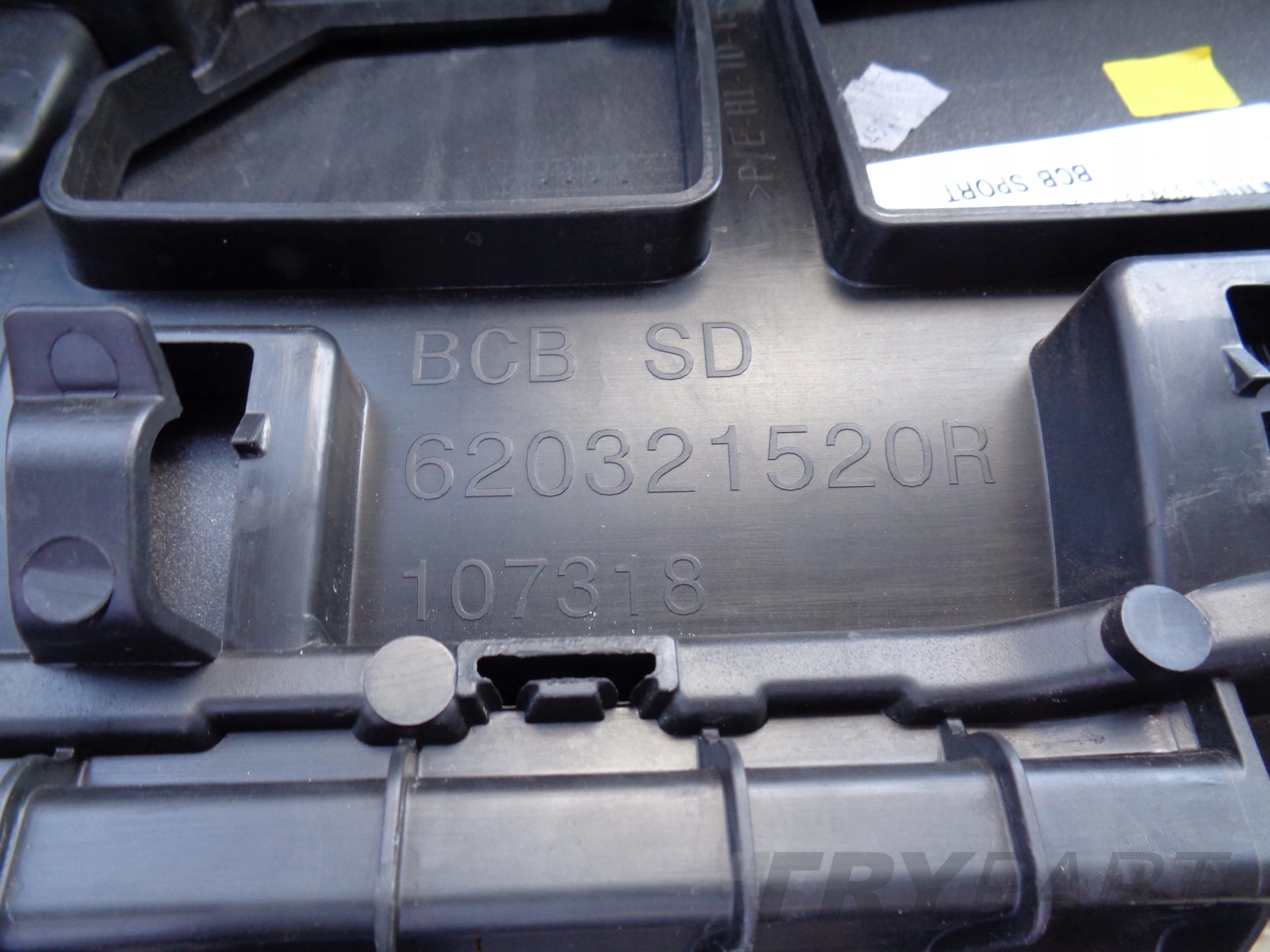 RENAULT MEGANE V E-TECH 23- Grille Cover for Camera