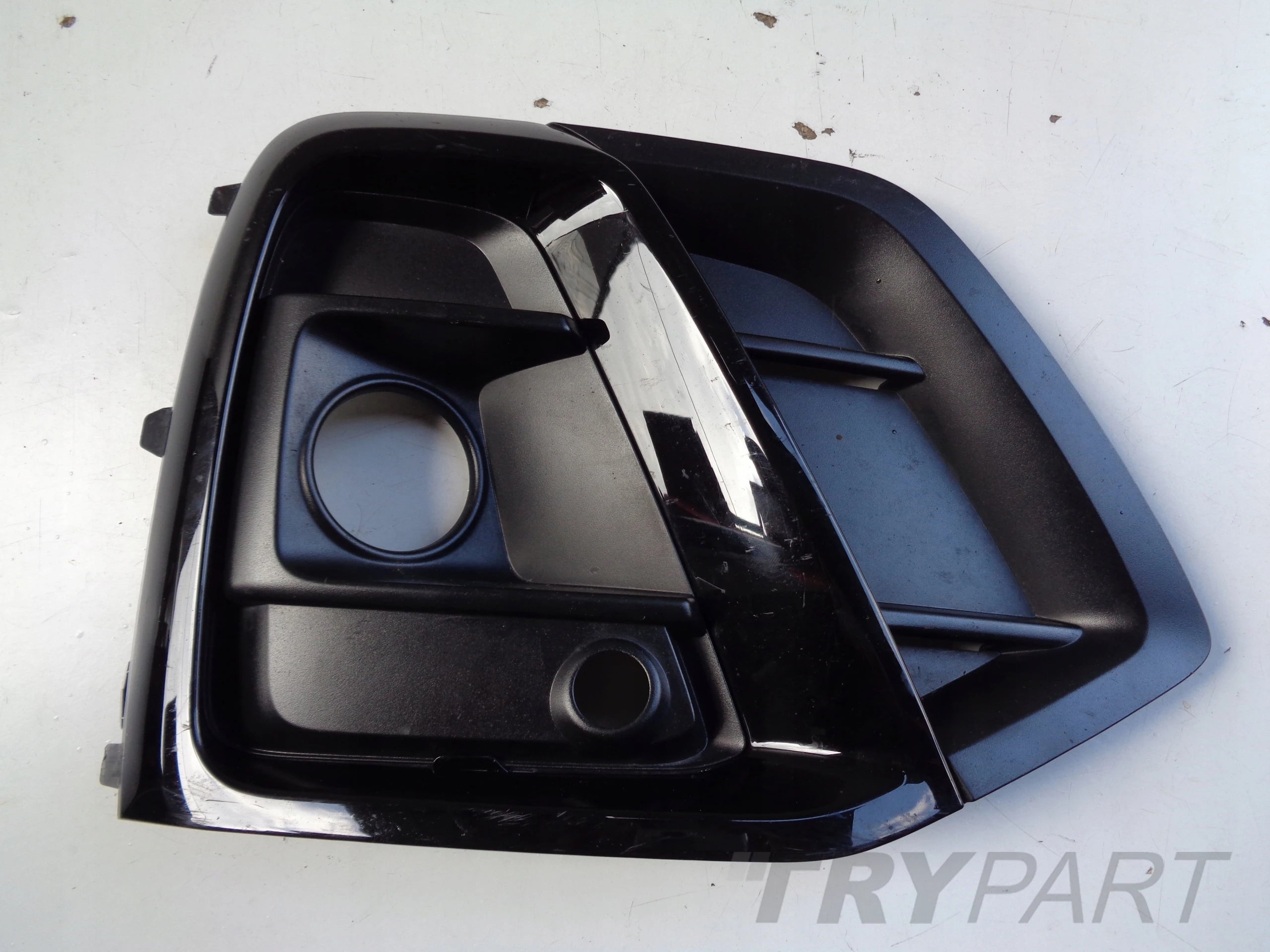 RIGHT BUMPER GRILLE AUDI Q5 II 80A 20- LIFT S-LINE