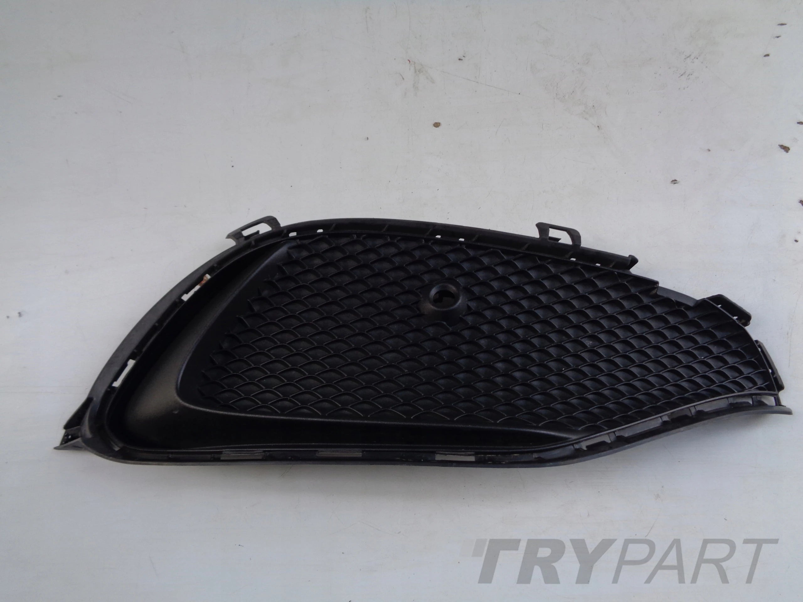 RIGHT BUMPER GRILLE MERCEDES A-CLASS W176 15- LIFT AMG