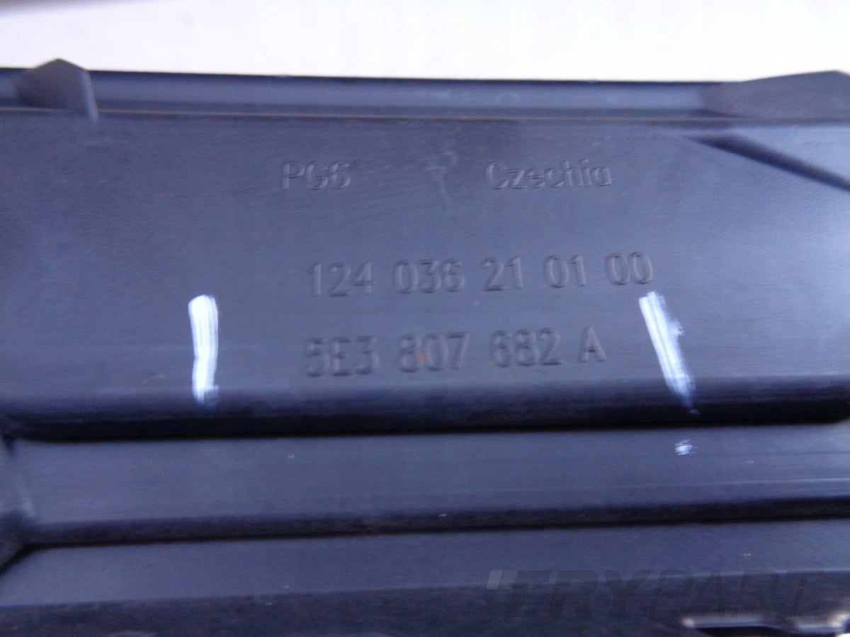 RIGHT BUMPER GRILLE SKODA OCTAVIA IV 4 5E3 20-