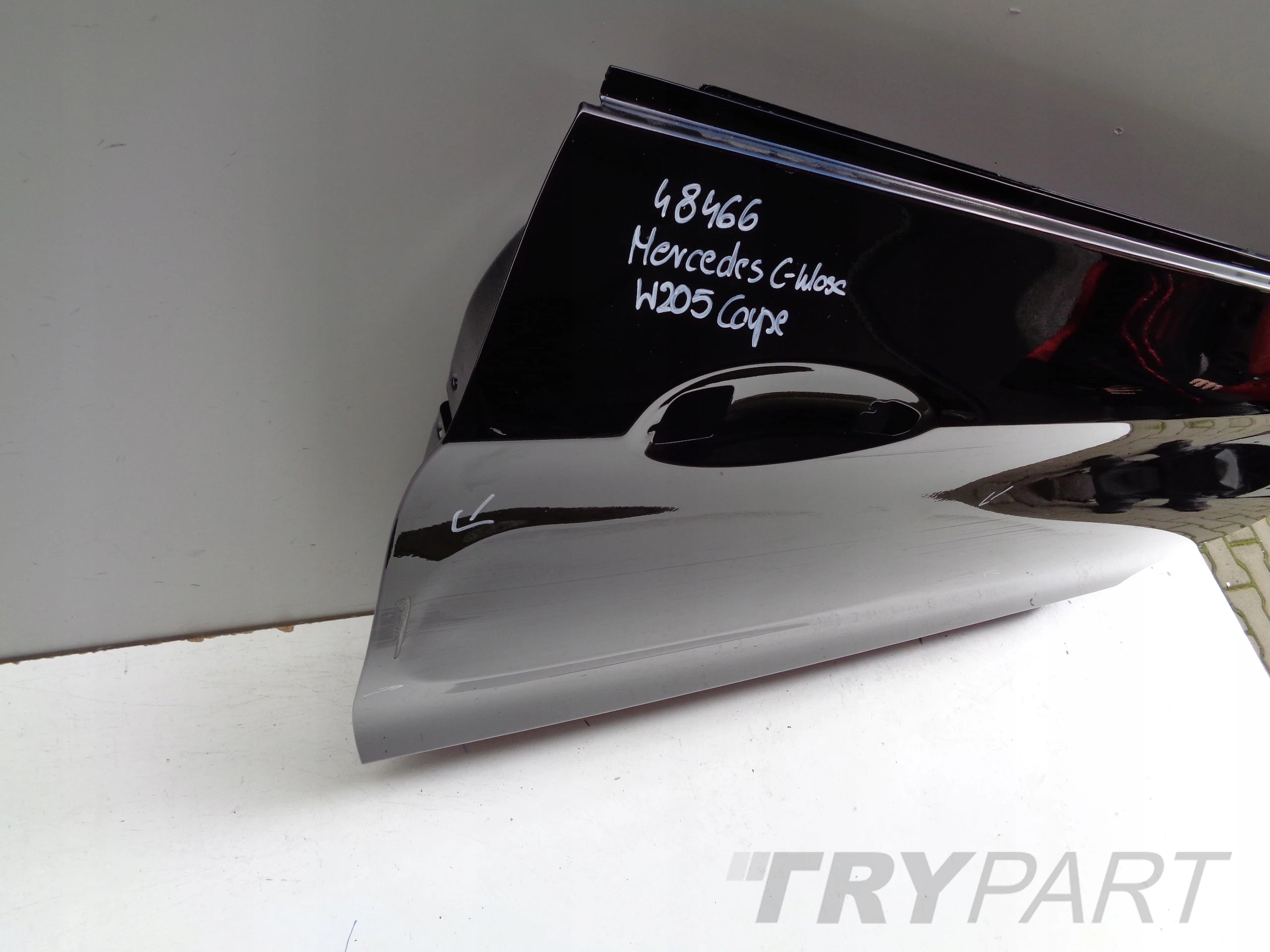 RIGHT DOOR MERCEDES C-CLASS W205 COUPE NO. 48466