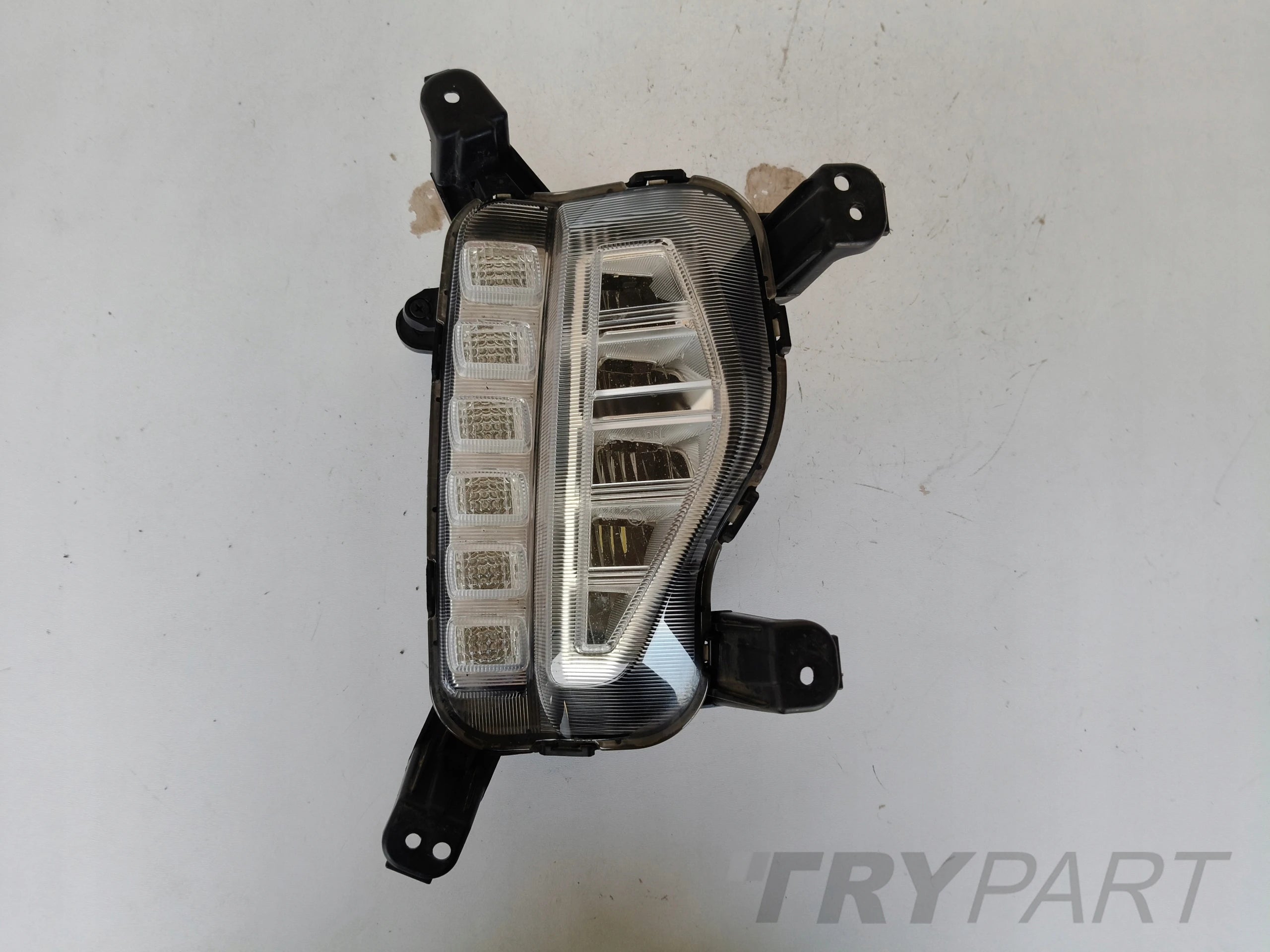 RIGHT FOG LIGHT HYUNDAI GRAND SANTA FE III 15- FACELIFT LED DRL