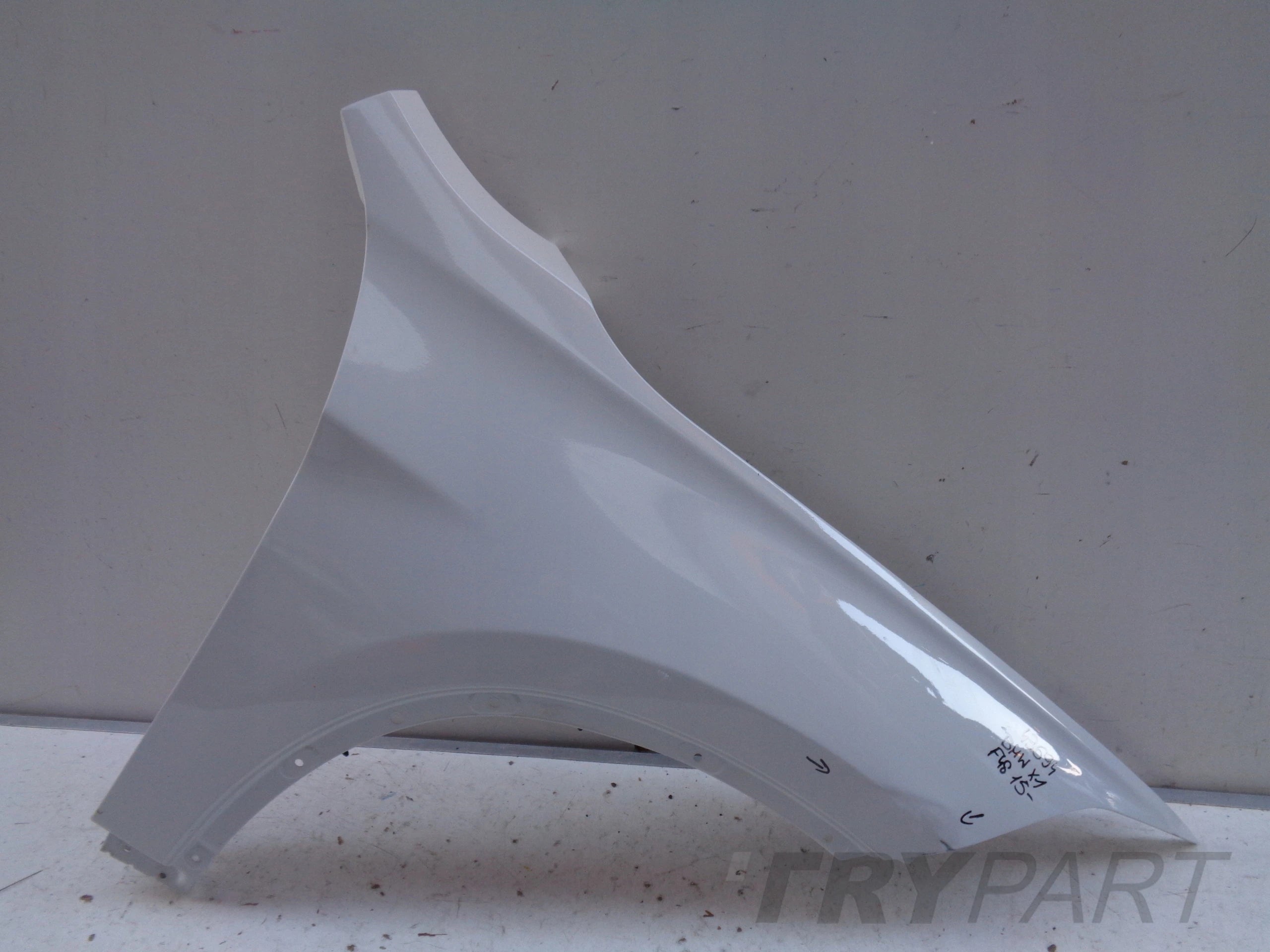 RIGHT FRONT FENDER BMW X1 F48 15- NO. 43694