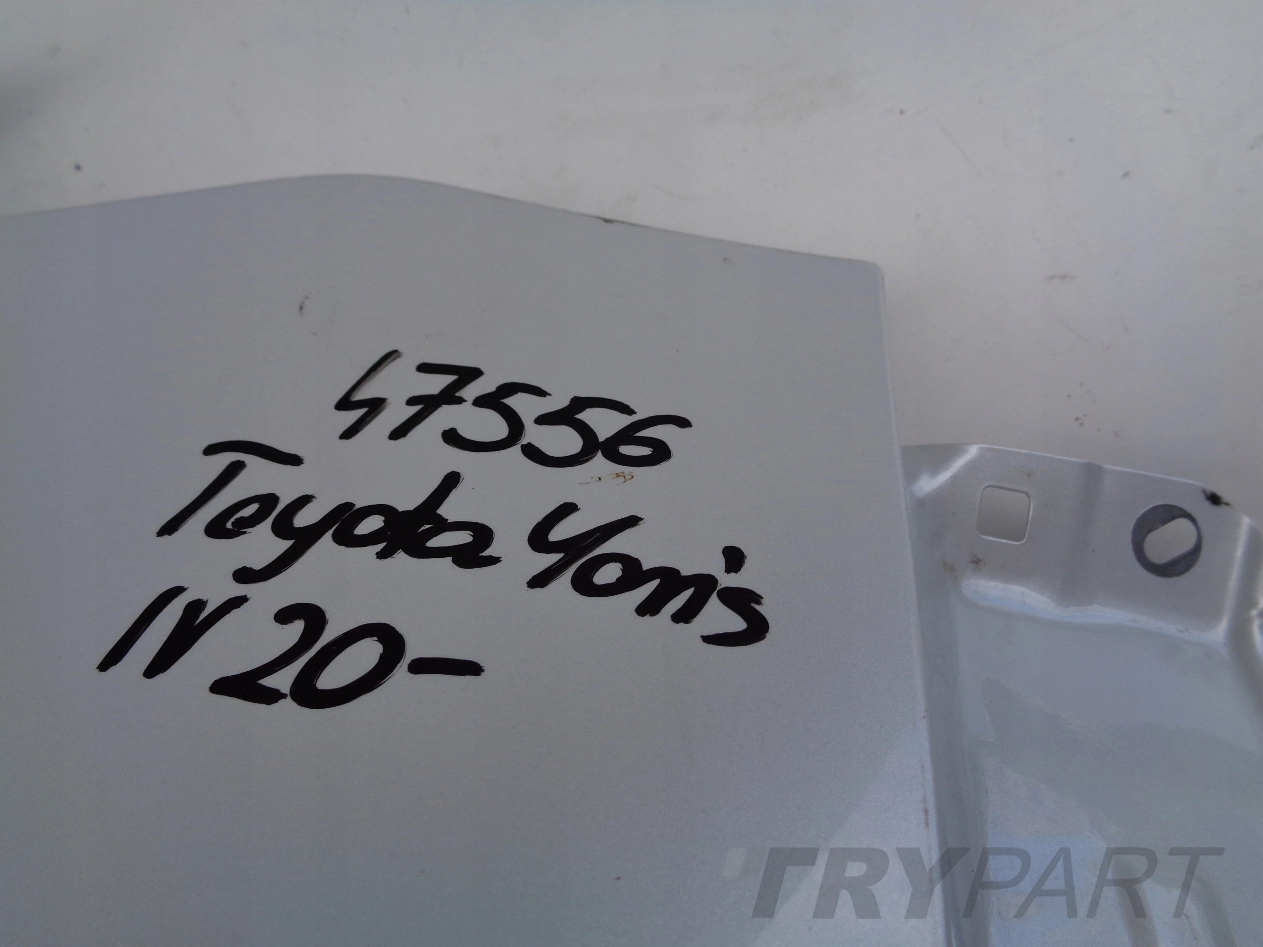 RIGHT FRONT FENDER TOYOTA YARIS IV 20- NO. 47556