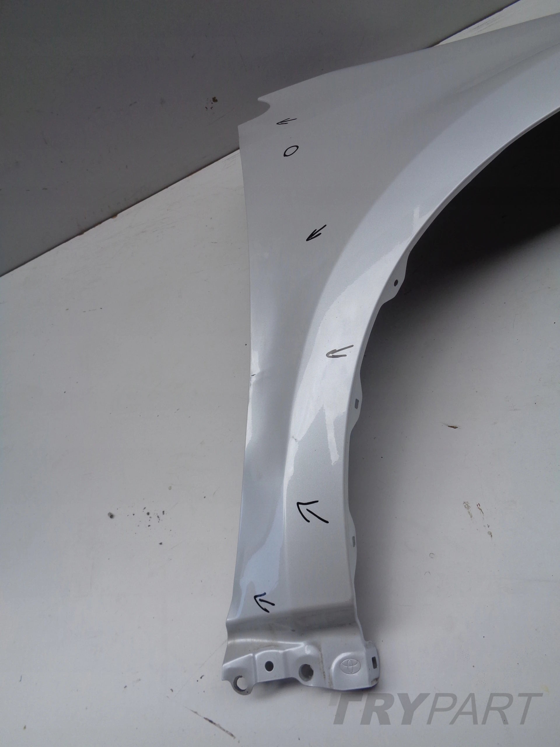RIGHT FRONT FENDER TOYOTA YARIS IV 20- NO. 47556