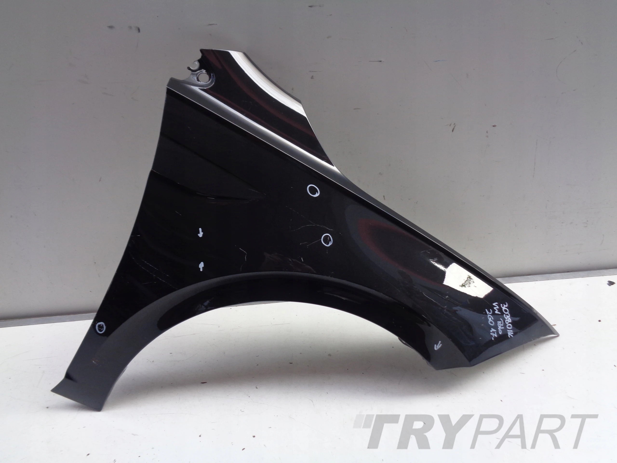 RIGHT FRONT FENDER VW POLO 2G 2G0 17- NO. 30380