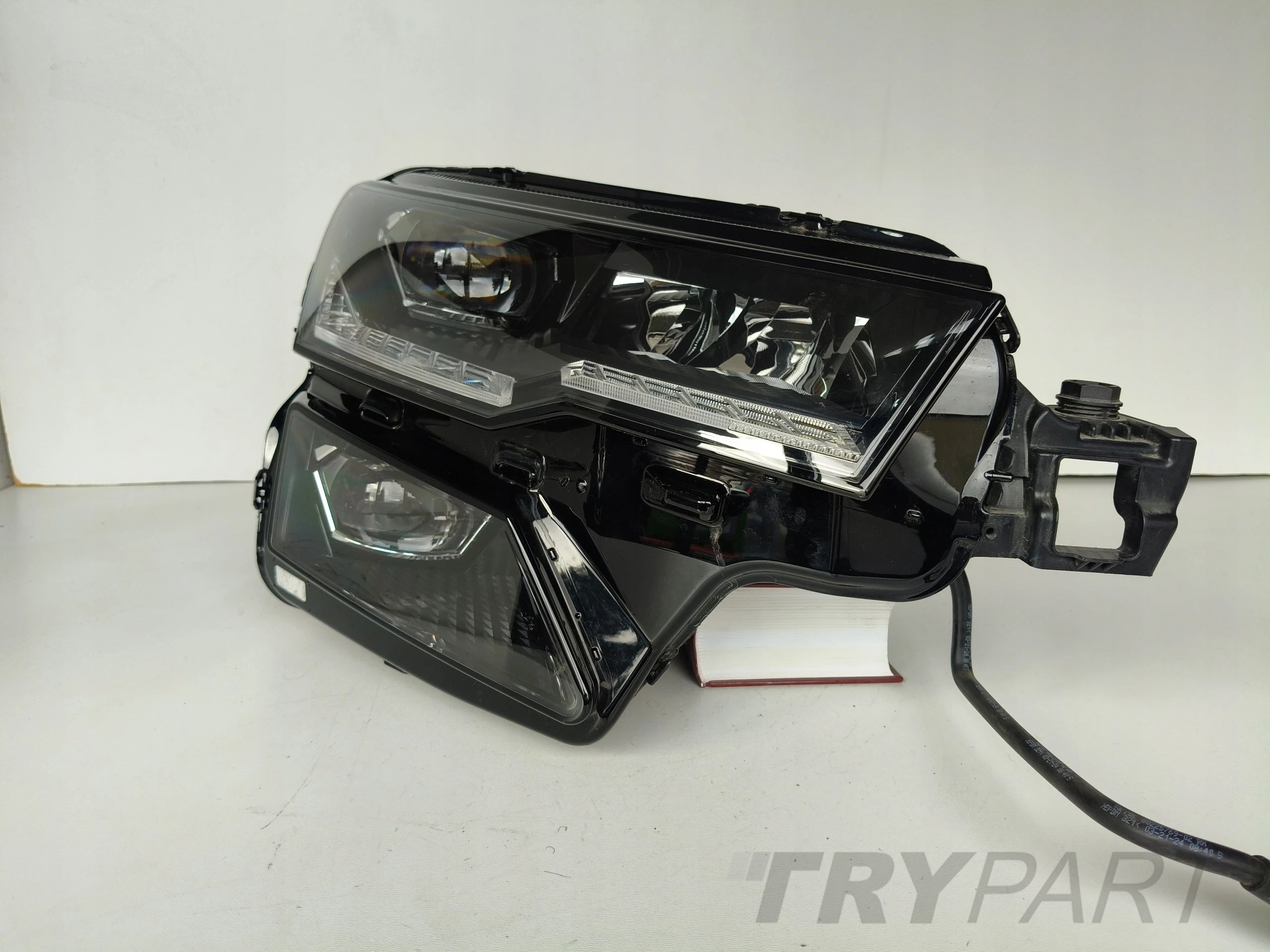 RIGHT HEADLAMP HEADLIGHT SKODA KAROQ 57A 21- LIFT FULL LED