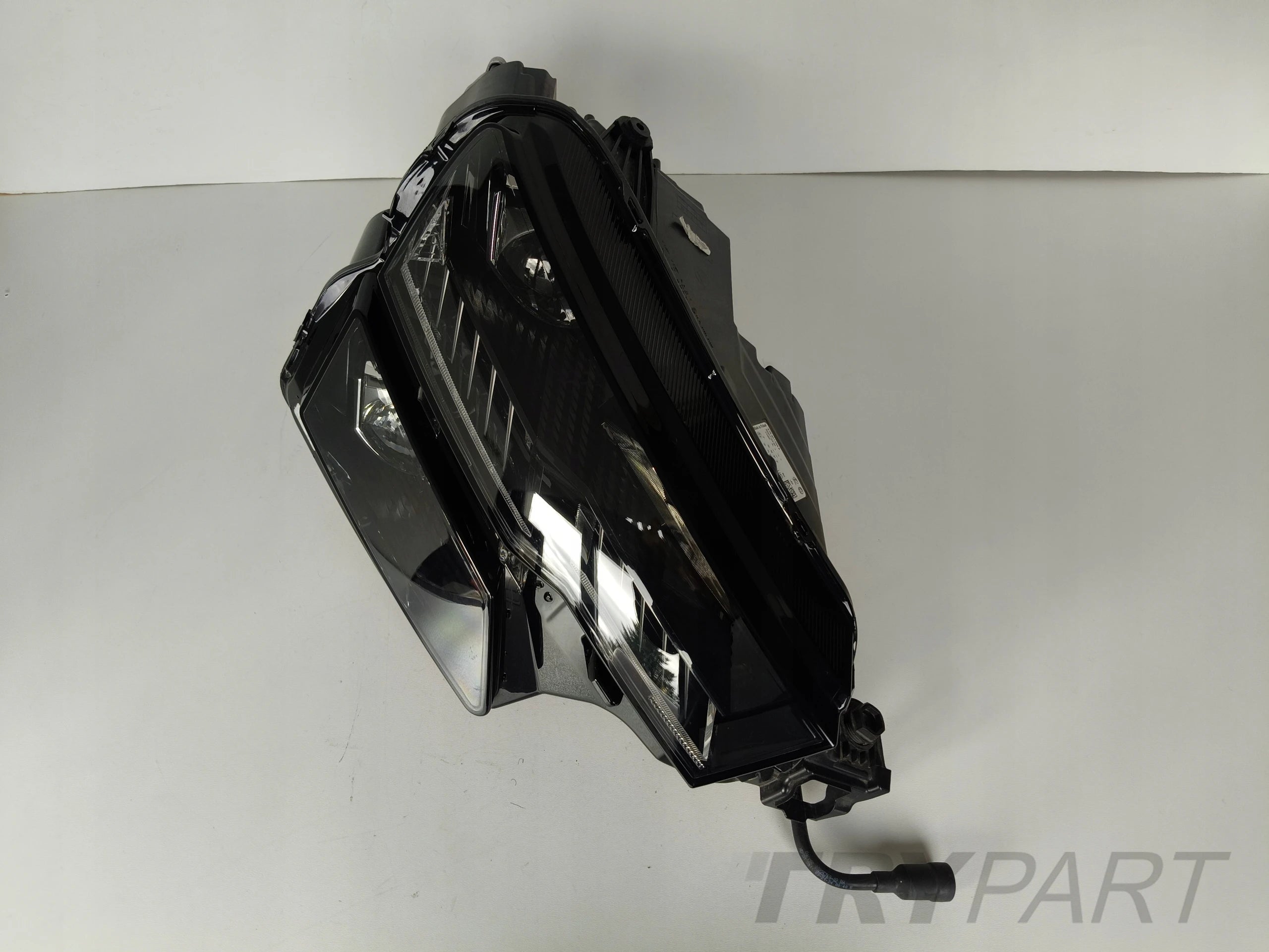 RIGHT HEADLAMP HEADLIGHT SKODA KAROQ 57A 21- LIFT FULL LED