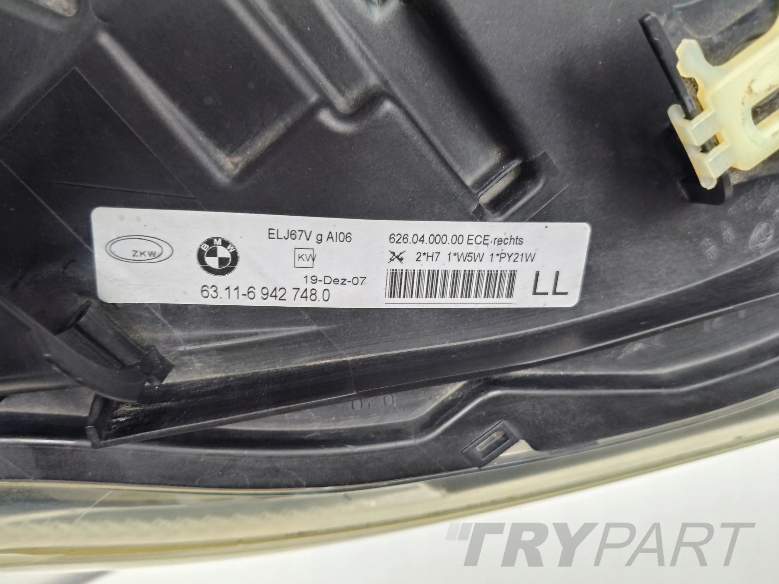 RIGHT HEADLIGHT BMW 3 E90 E91 04-08 ZKW