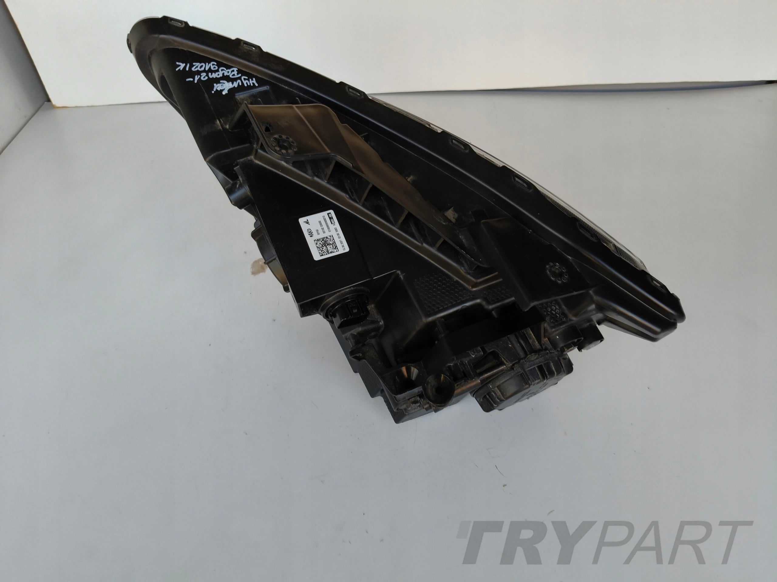 RIGHT HEADLIGHT HYUNDAI BAYON 21-