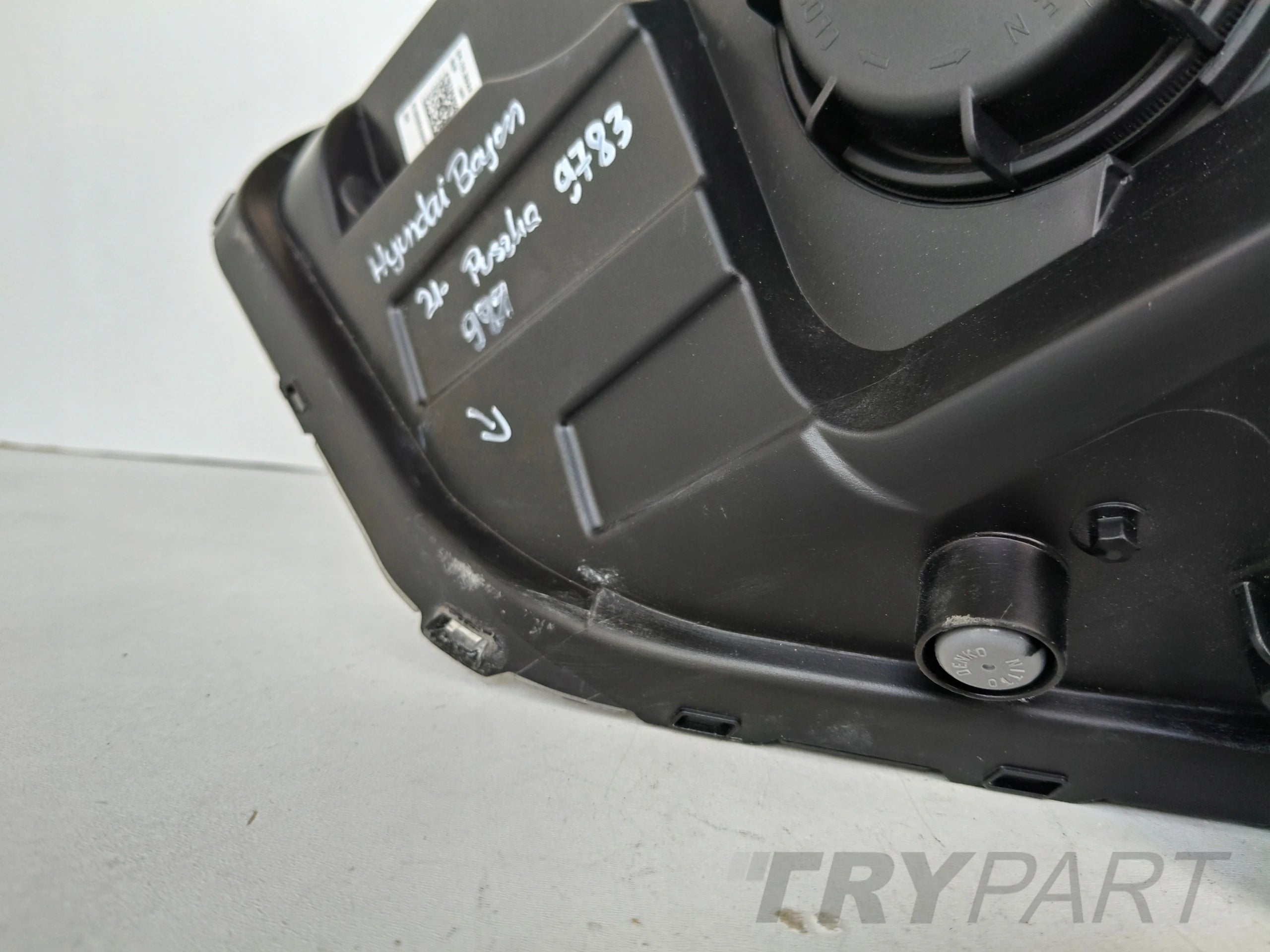 RIGHT HEADLIGHT HYUNDAI BAYON 21-