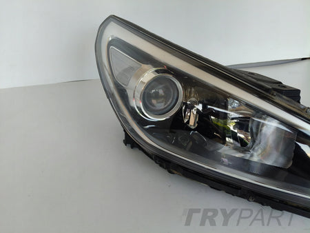 RIGHT HEADLIGHT HYUNDAI I30 III 17- WITH CORNERING LIGHTS