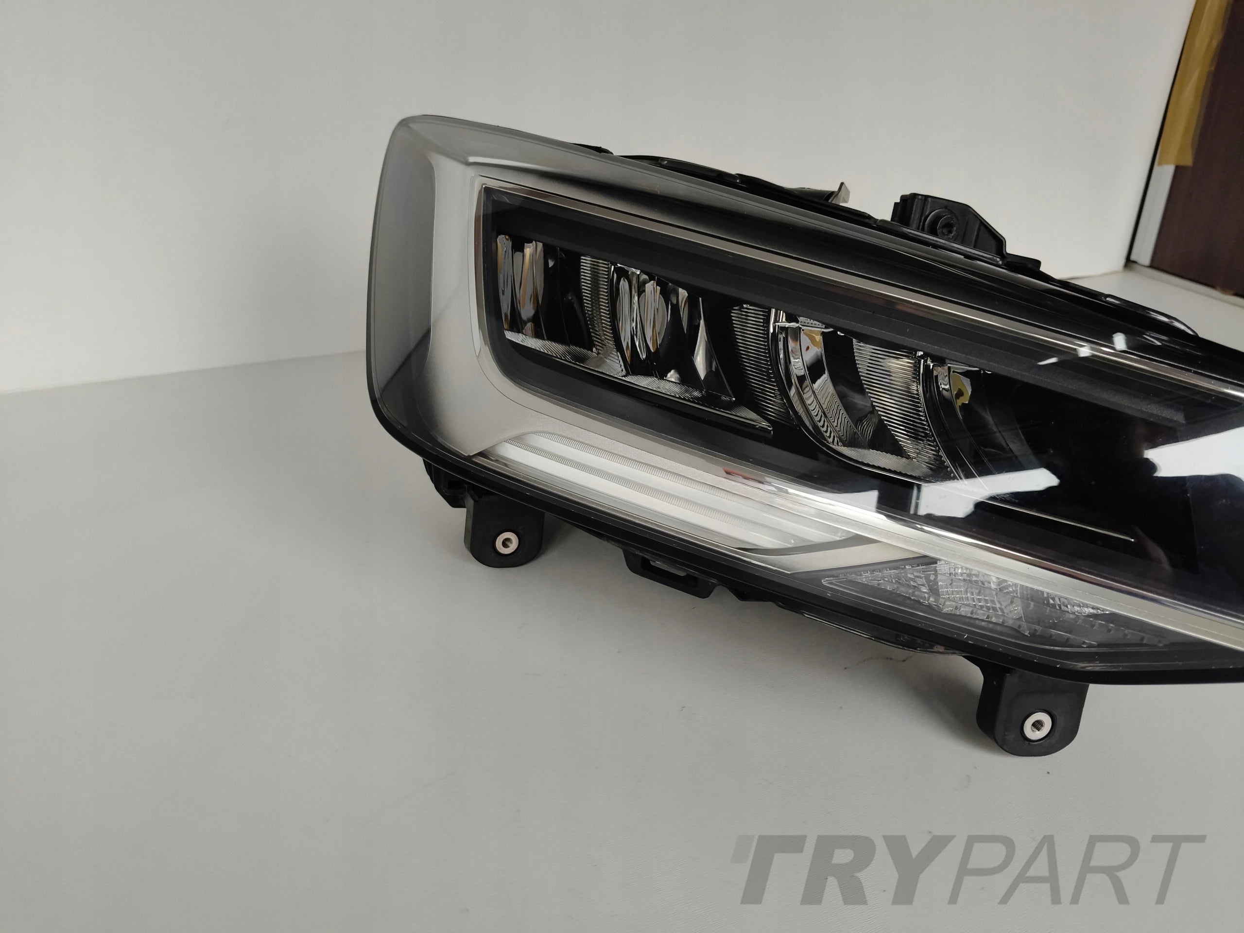 RIGHT HEADLIGHT LAMP AUDI Q2 81A LIFT FULL LED