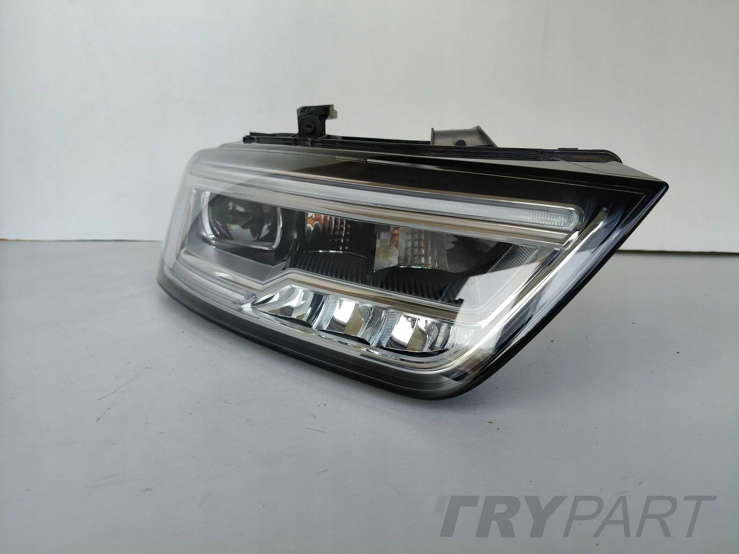RIGHT HEADLIGHT LAMP AUDI Q3 8U 8U0 14- LIFT FULL LED