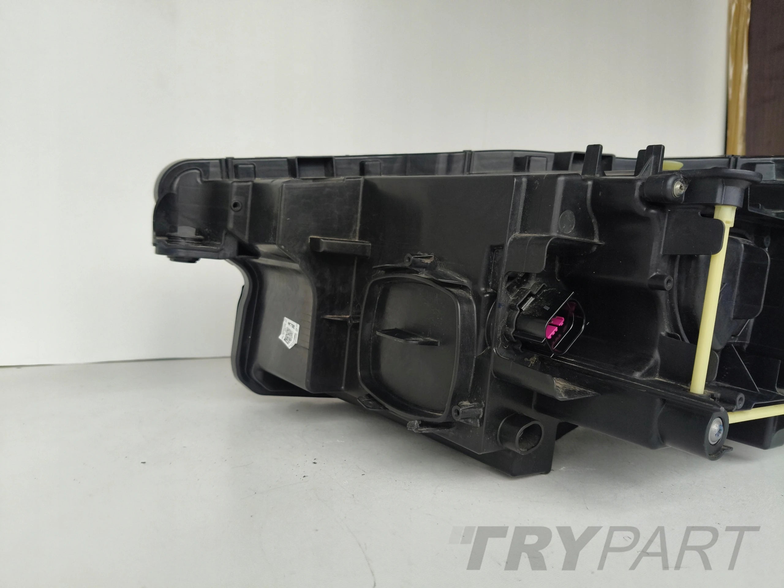 RIGHT HEADLIGHT LAMP AUDI Q4 89A FULL LED