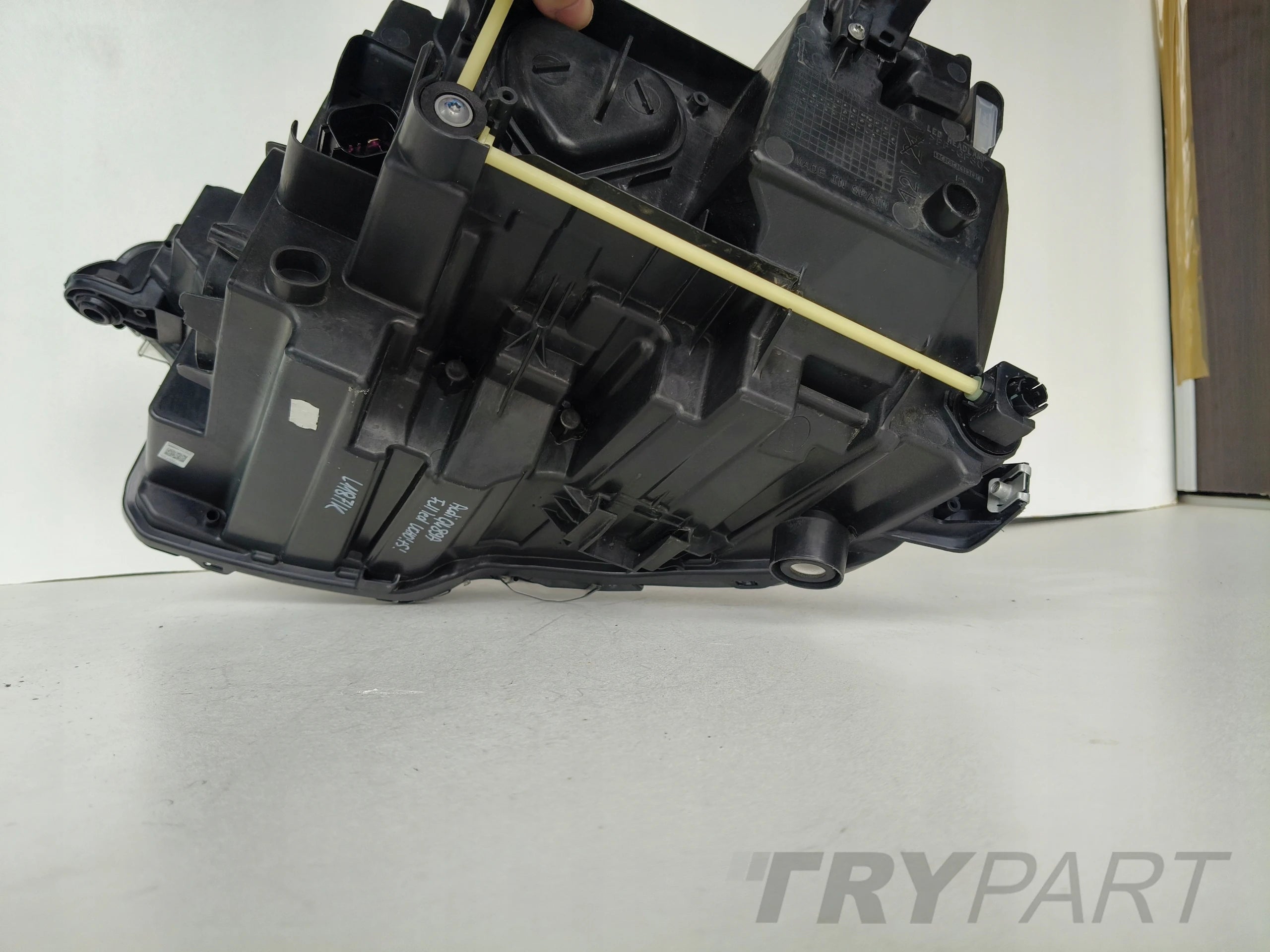 RIGHT HEADLIGHT LAMP AUDI Q4 89A FULL LED