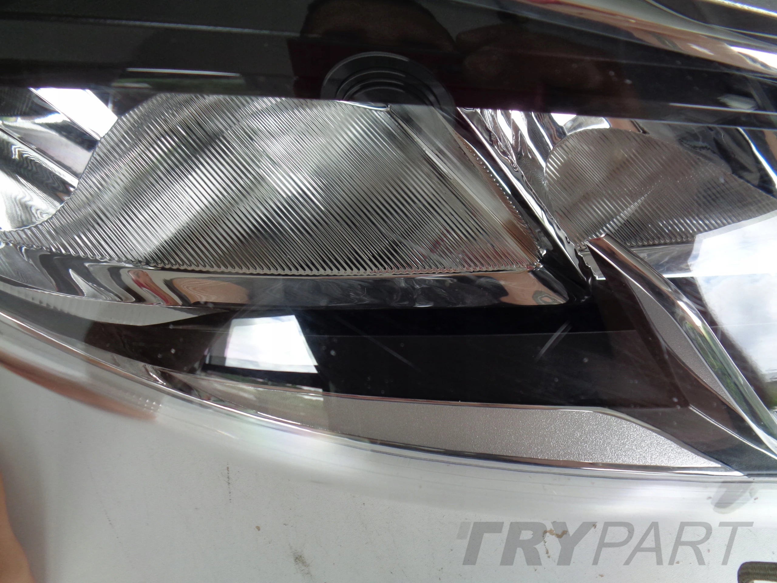 RIGHT HEADLIGHT LAMP FOR FORD FIESTA MK8 17-