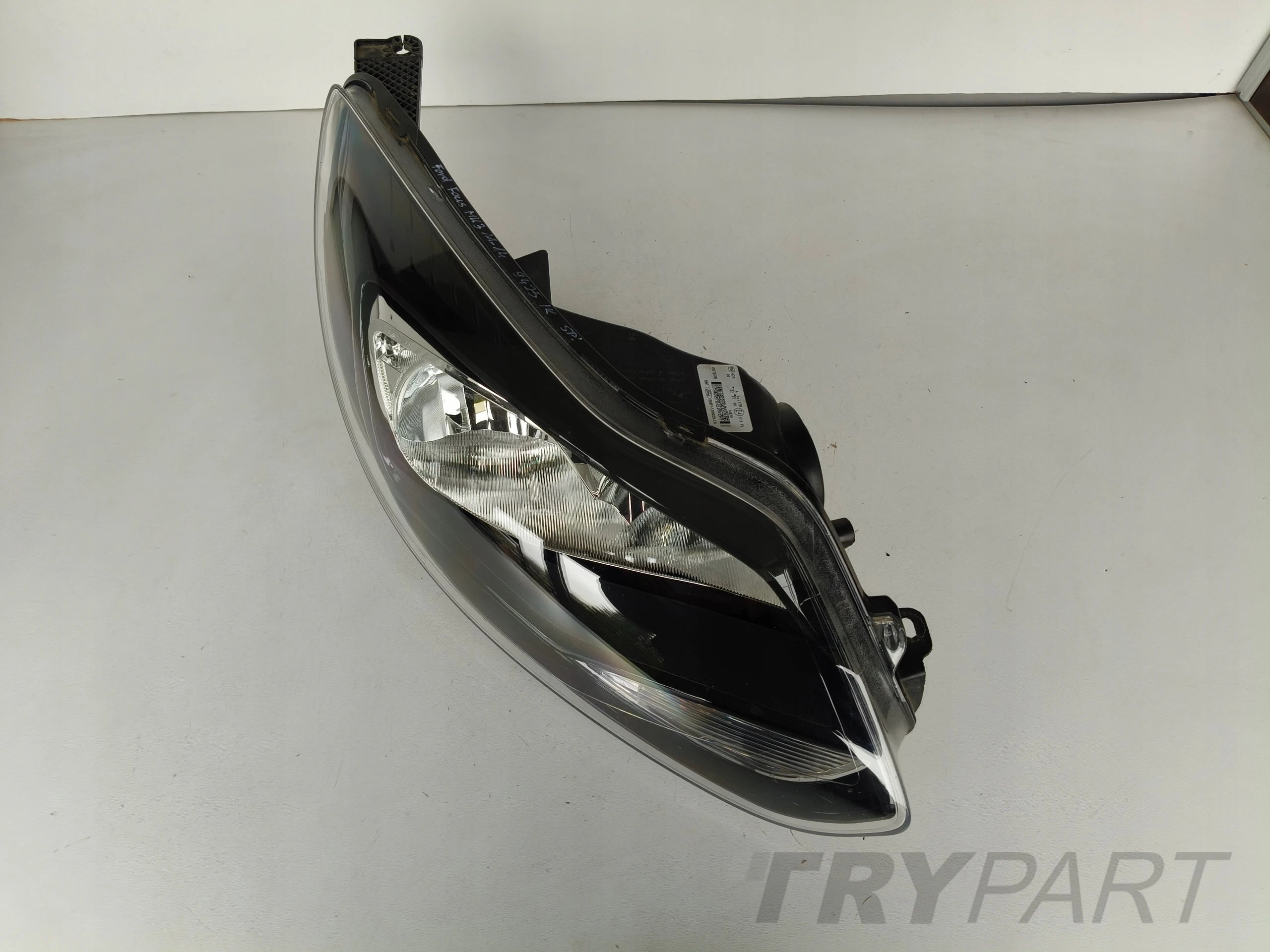 RIGHT HEADLIGHT LAMP FOR FORD FOCUS MK3 11-14 DARK
