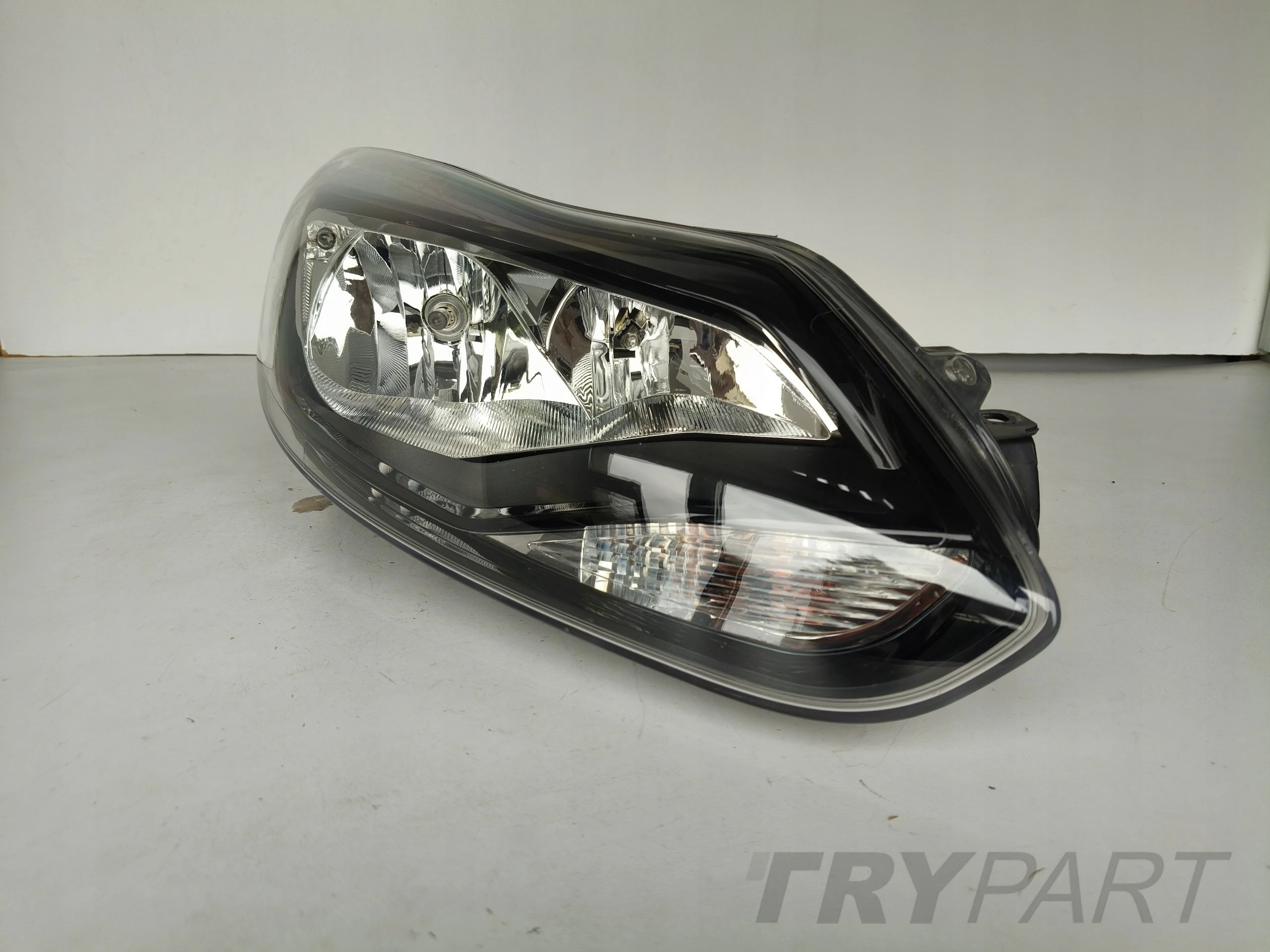 RIGHT HEADLIGHT LAMP FOR FORD FOCUS MK3 11-14 DARK