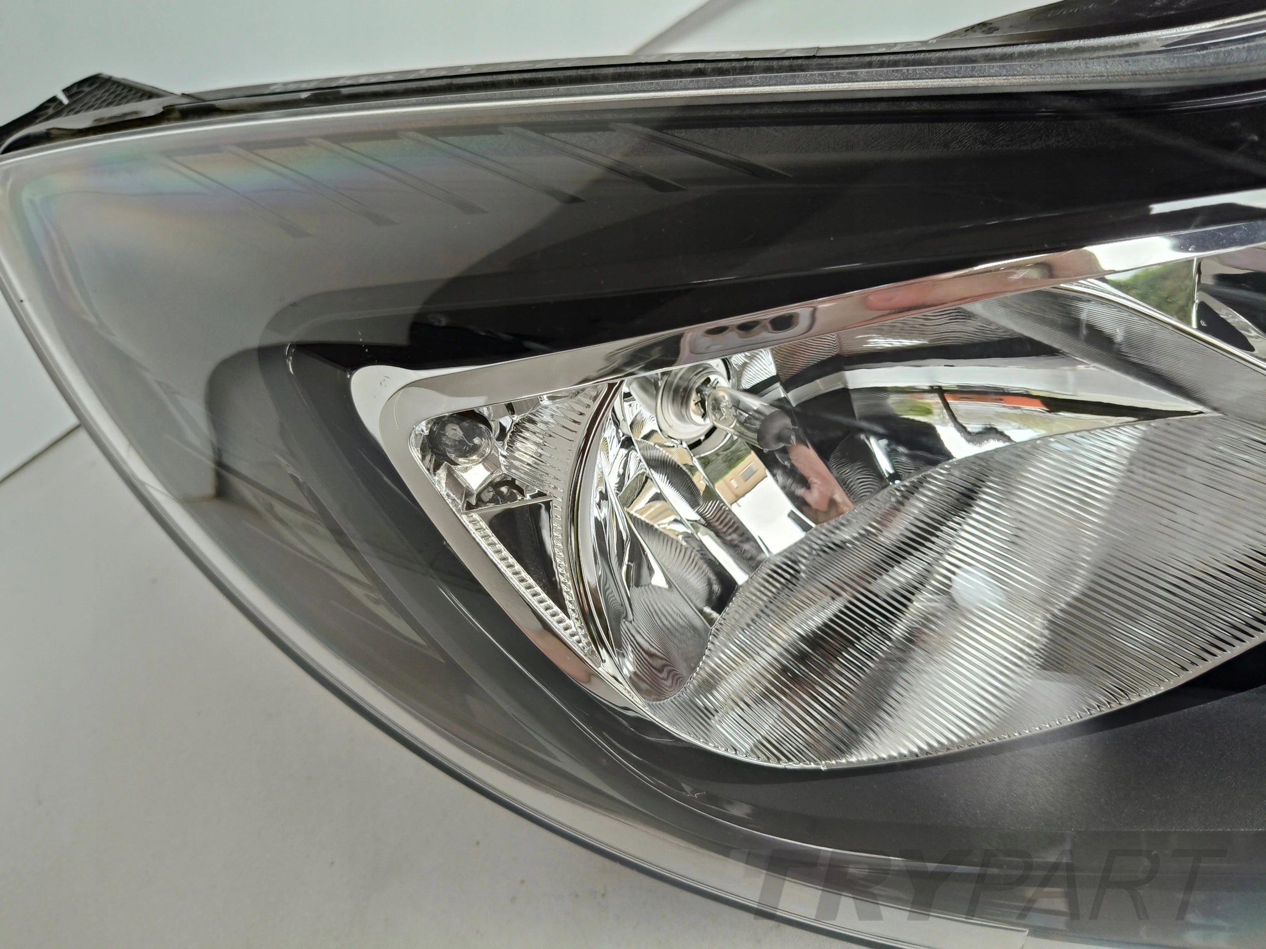 RIGHT HEADLIGHT LAMP FOR FORD FOCUS MK3 11-14 DARK