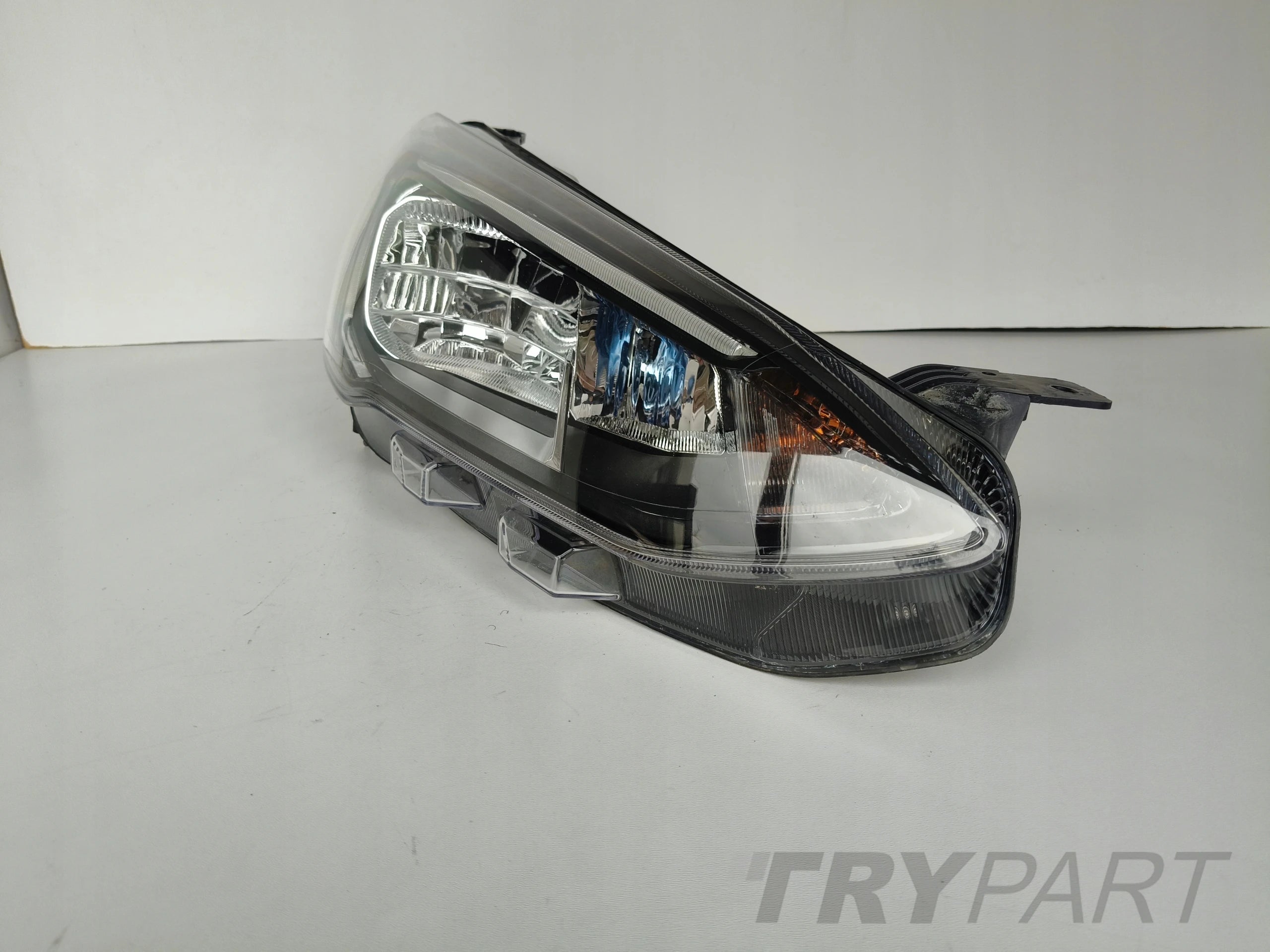 RIGHT HEADLIGHT LAMP FOR FORD FOCUS MK4 18- LED