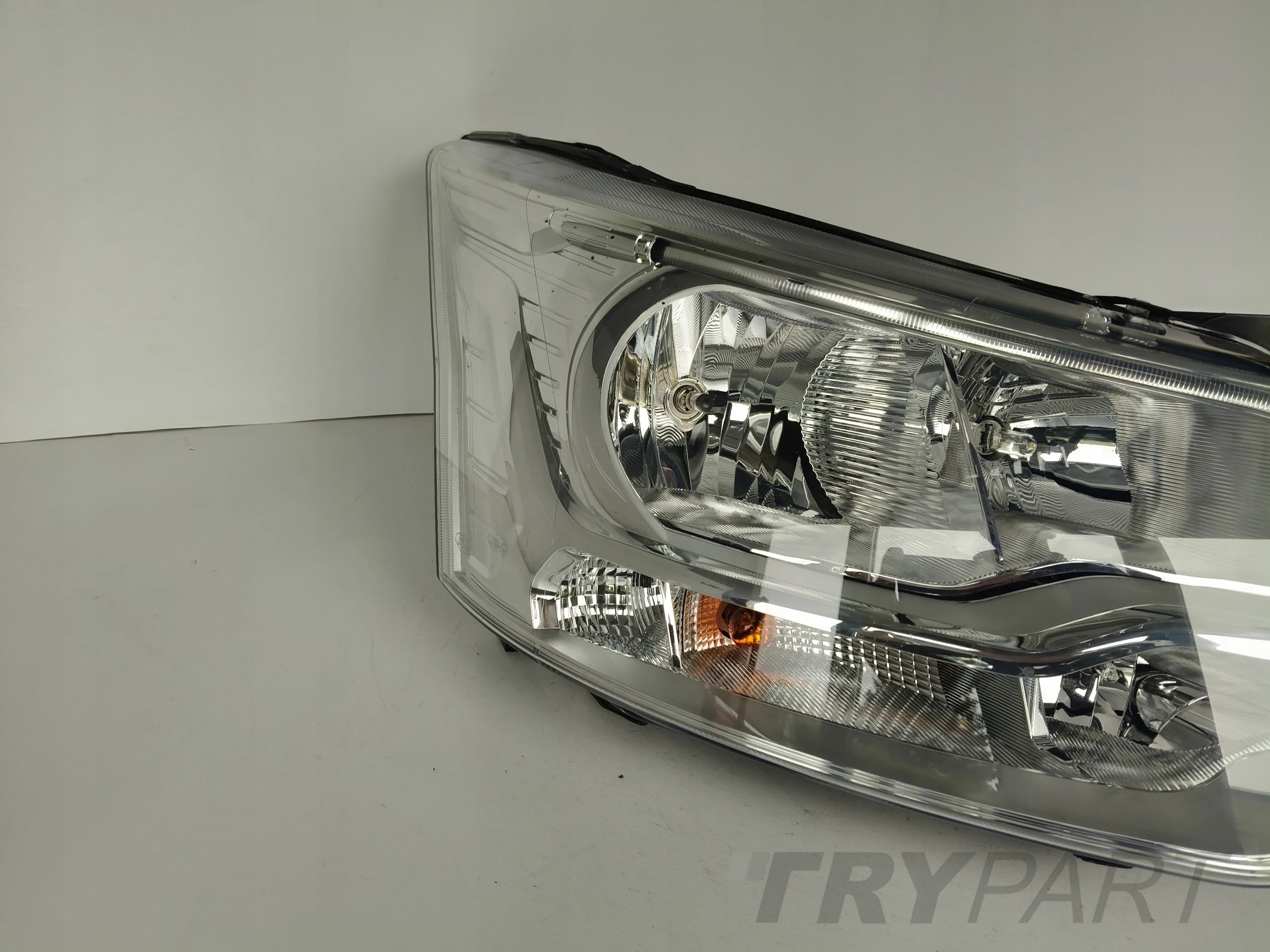RIGHT HEADLIGHT LAMP FOR FORD TRANSIT MK8 14-