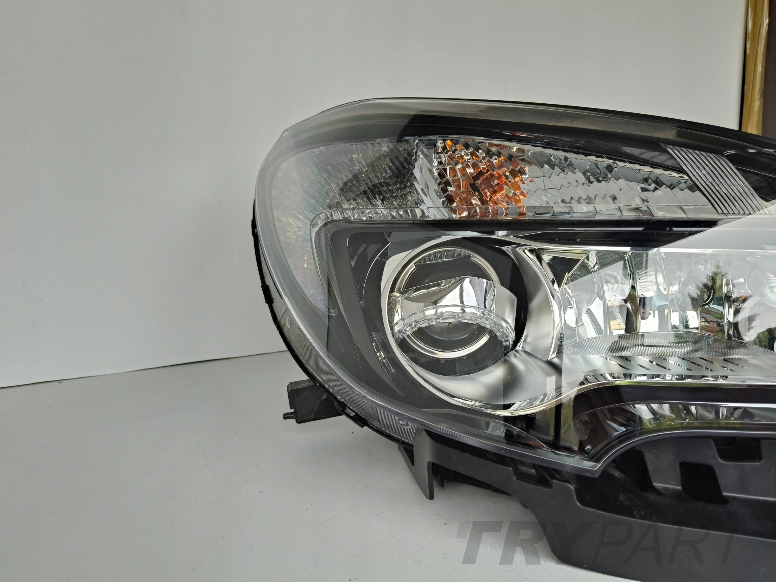 RIGHT HEADLIGHT LAMP FOR OPEL MOKKA 12-16 XENON SWIVEL